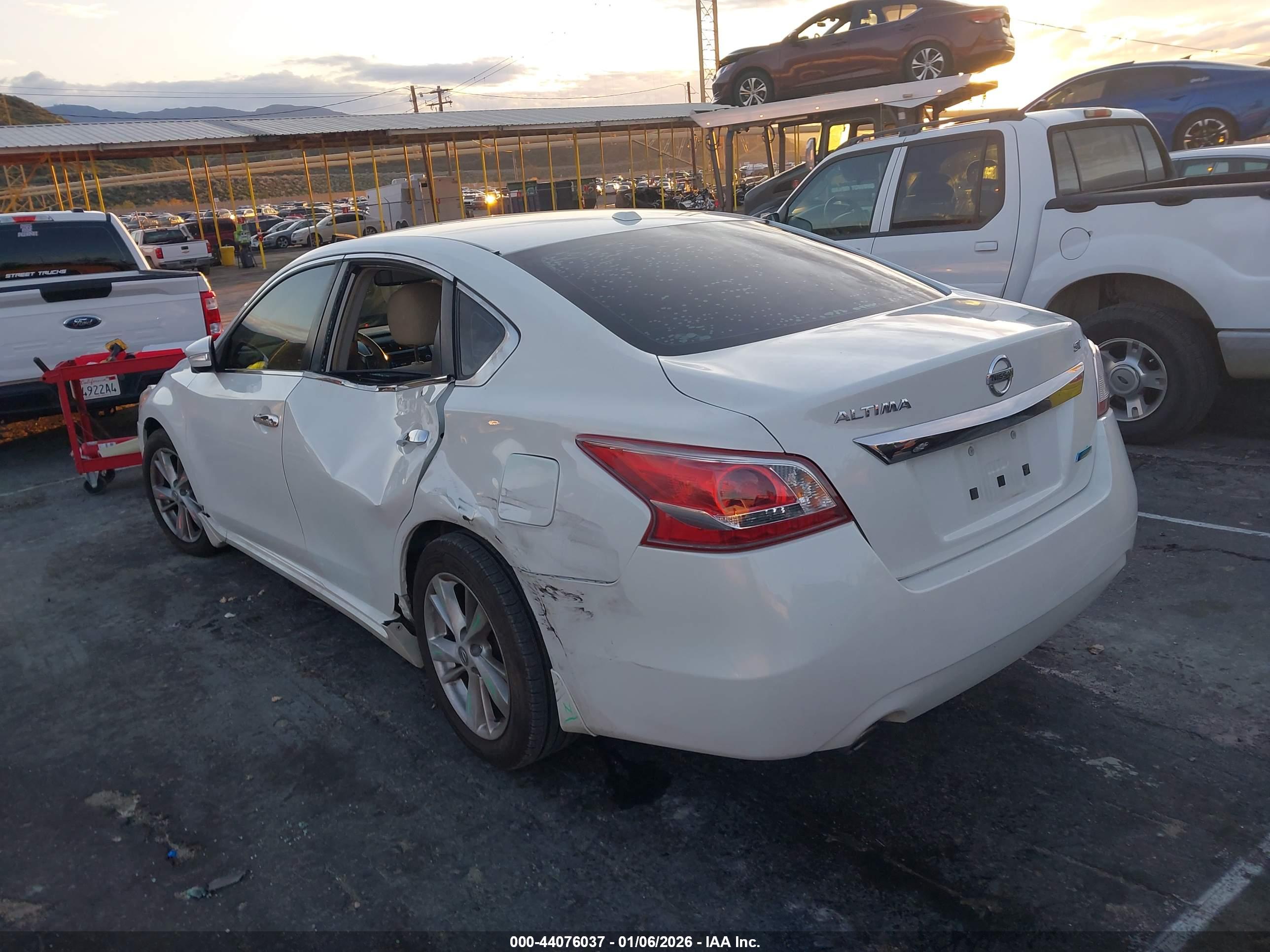 NISSAN ALTIMA image 3