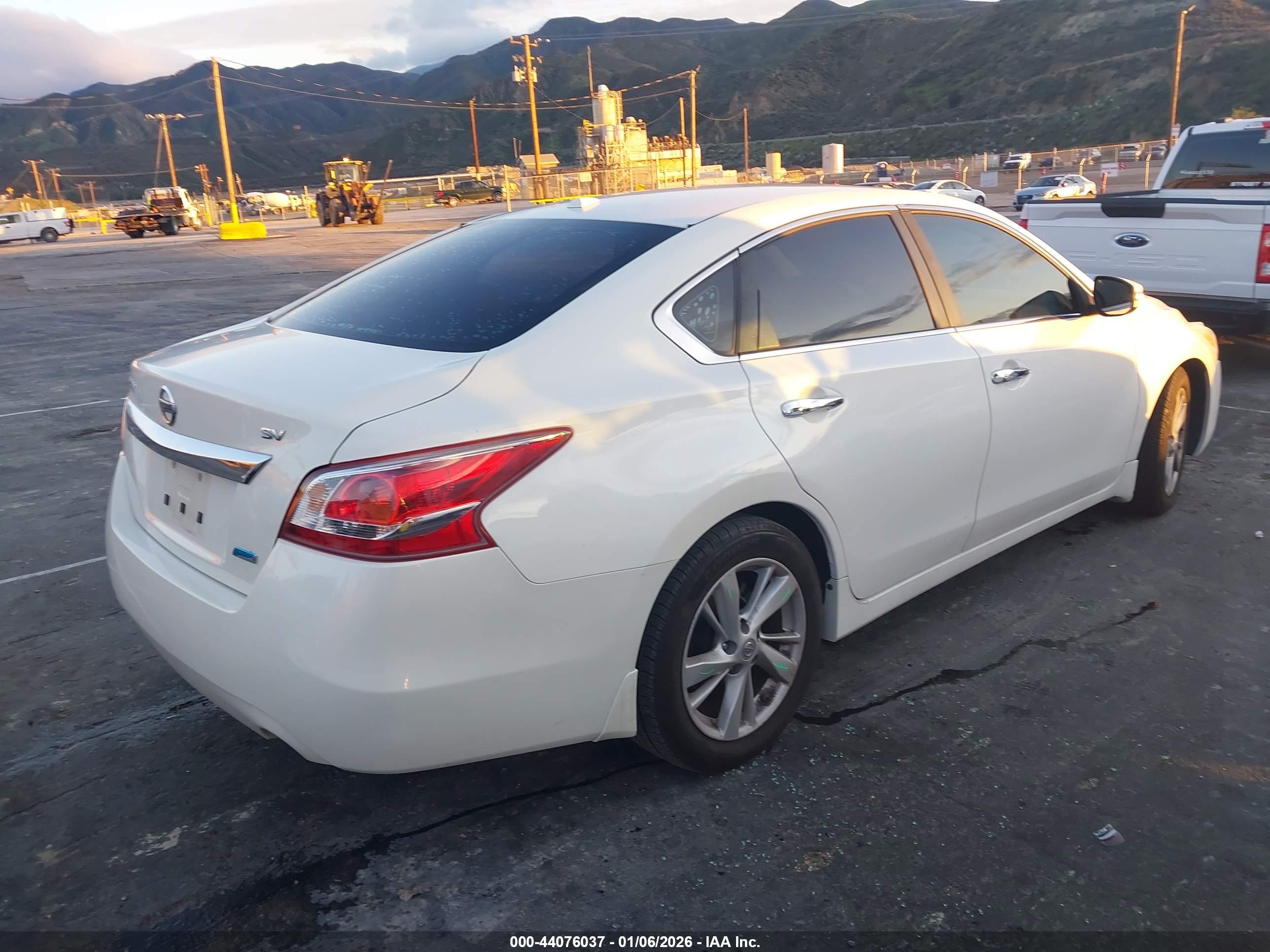 NISSAN ALTIMA image 4