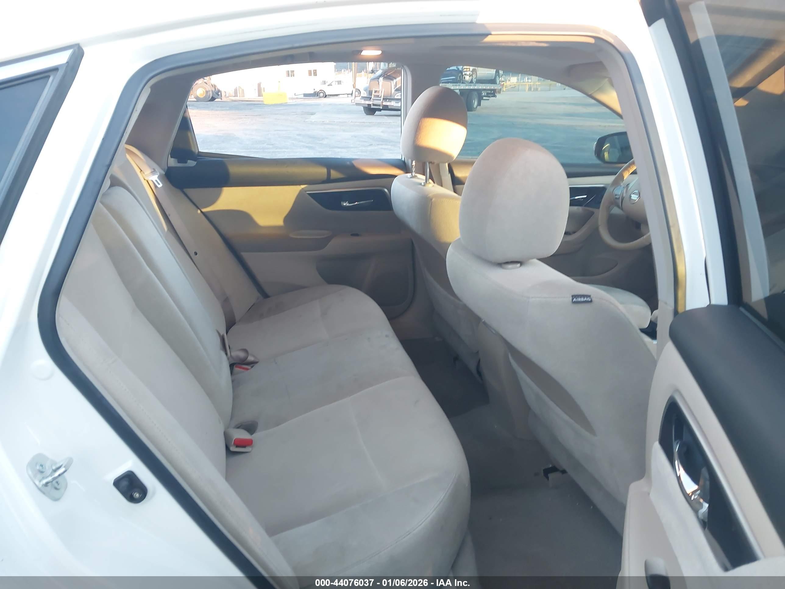 NISSAN ALTIMA image 8