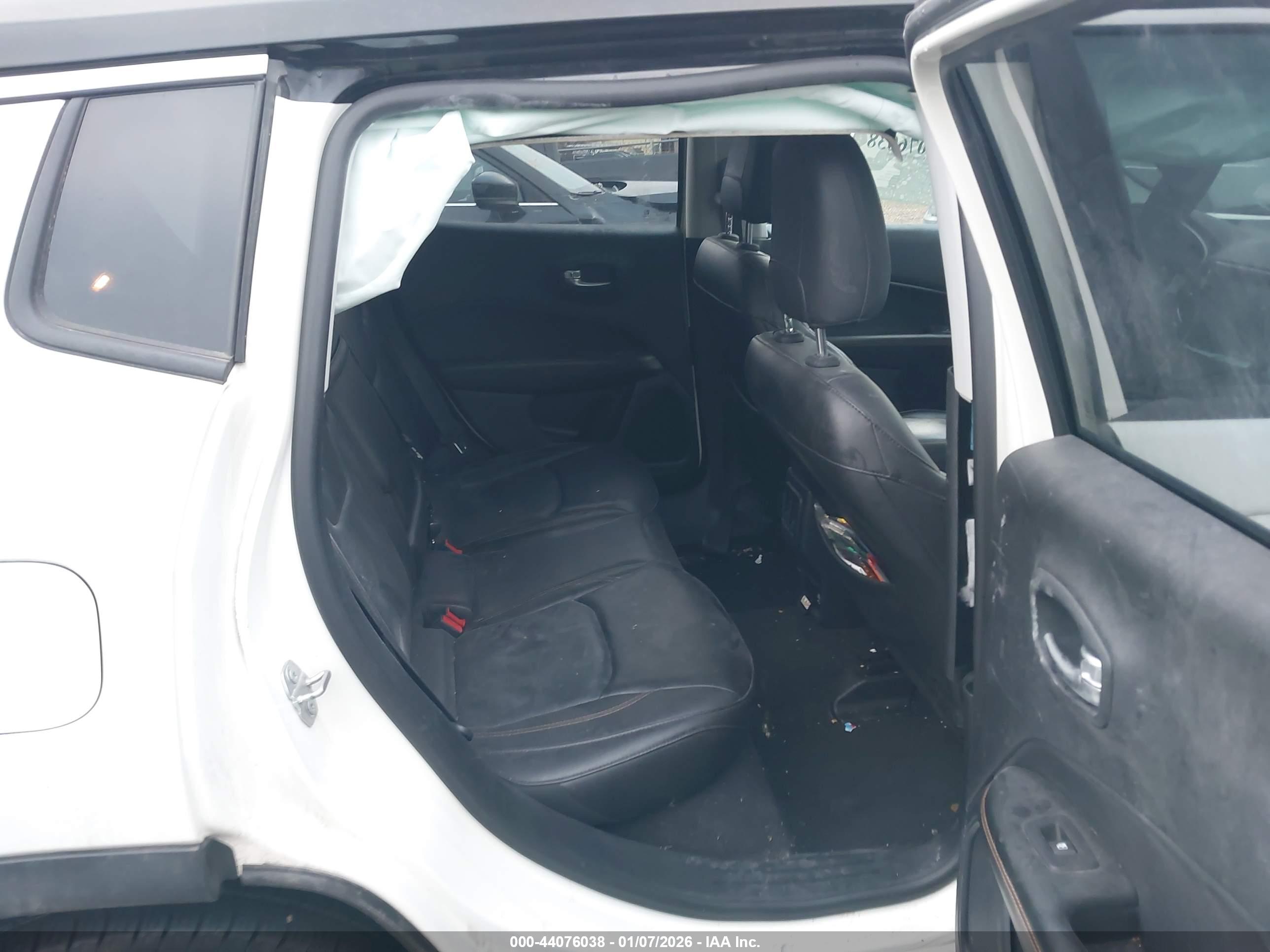 JEEP COMPASS image 8