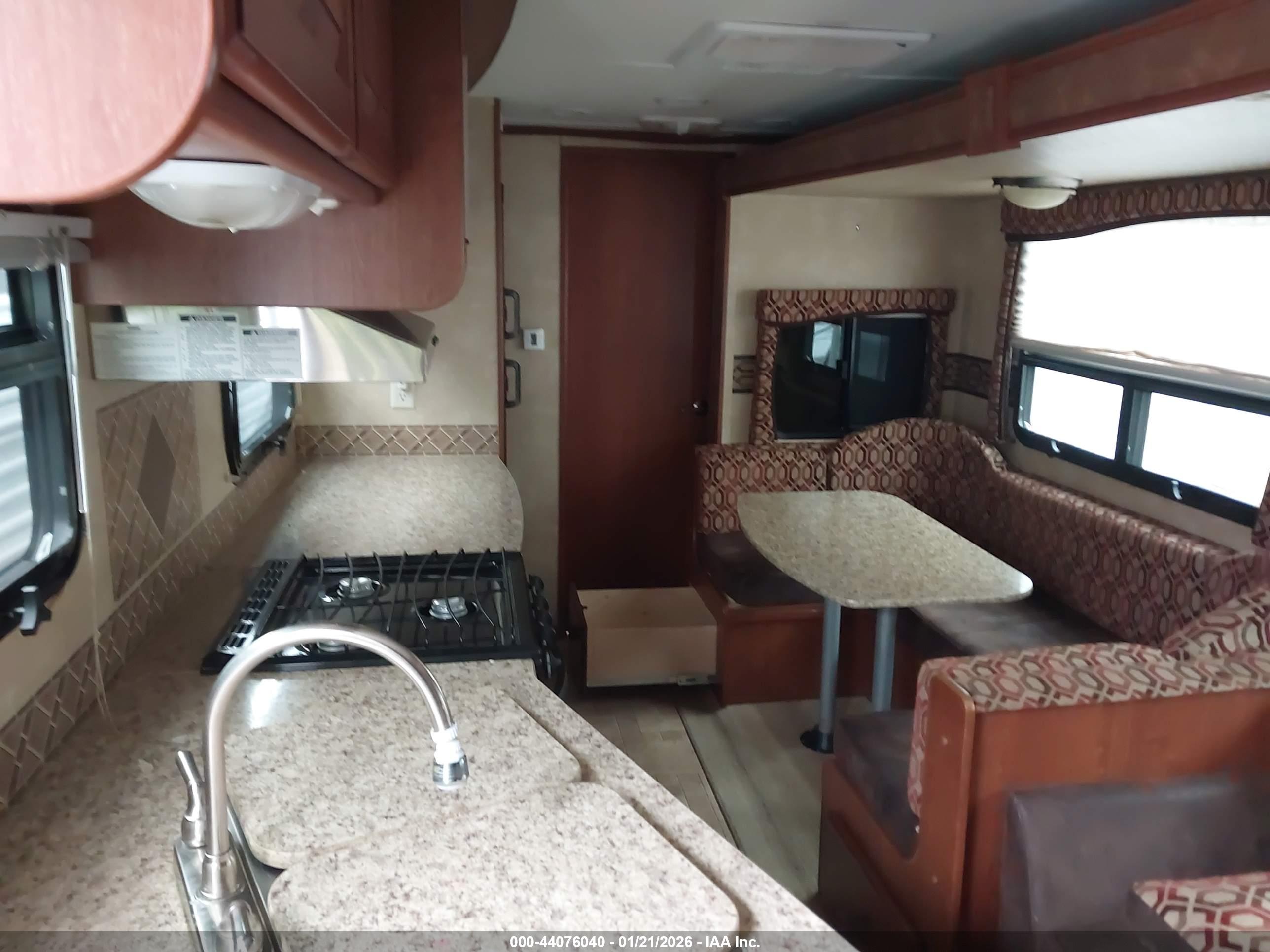 CRUISER RV image 8