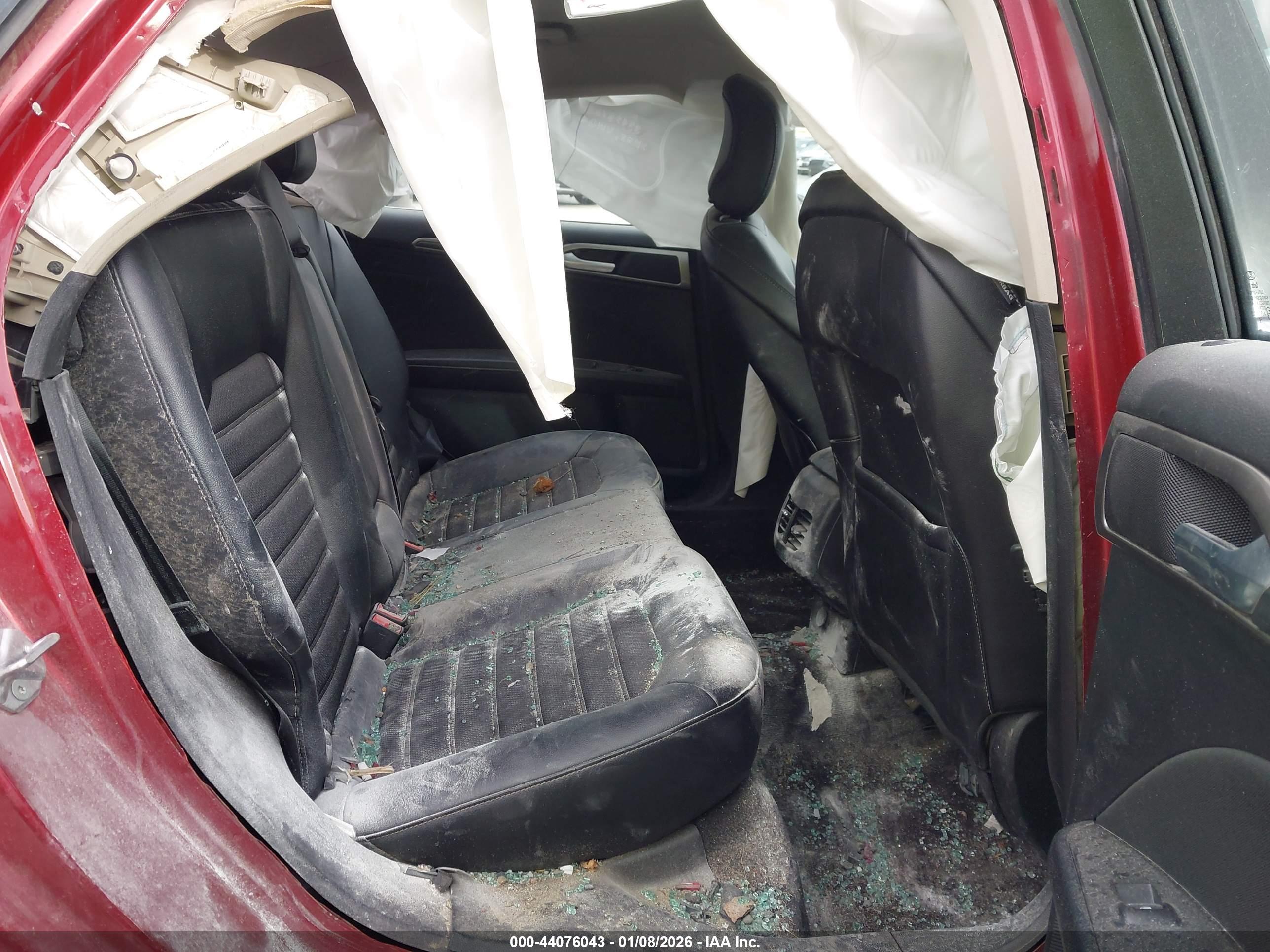 FORD FUSION image 8