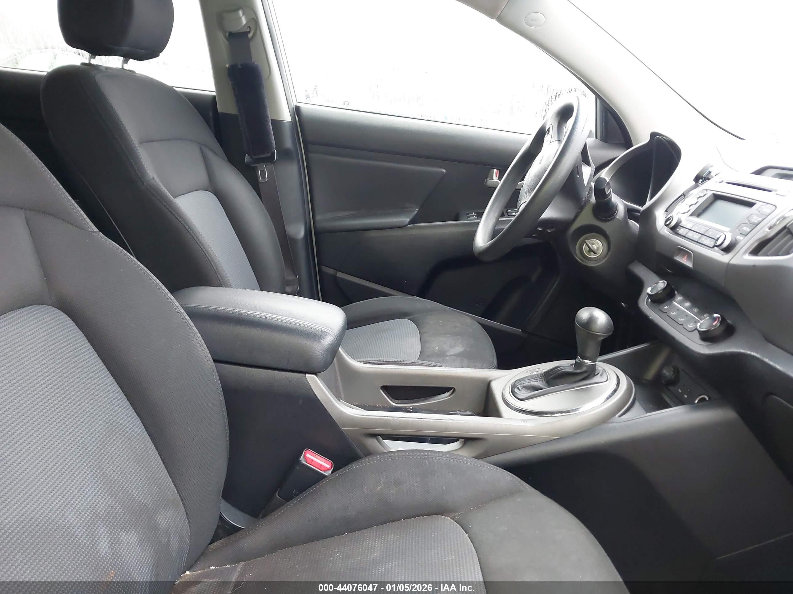KIA SPORTAGE image 5