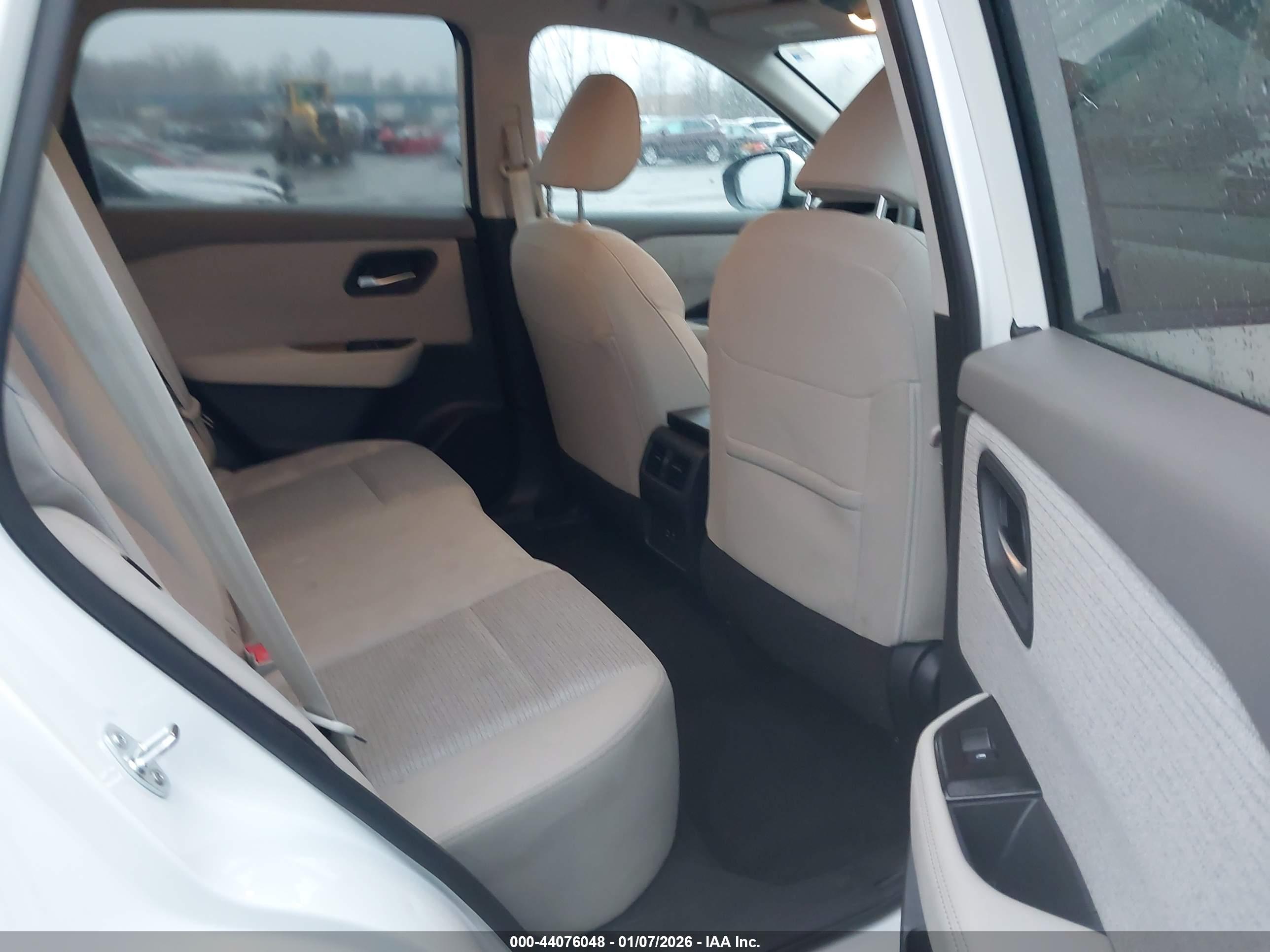 NISSAN ROGUE image 8