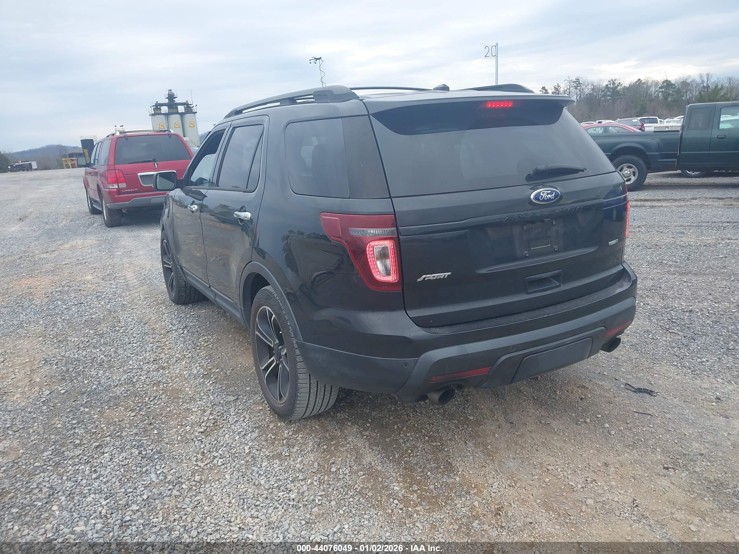 FORD EXPLORER image 3