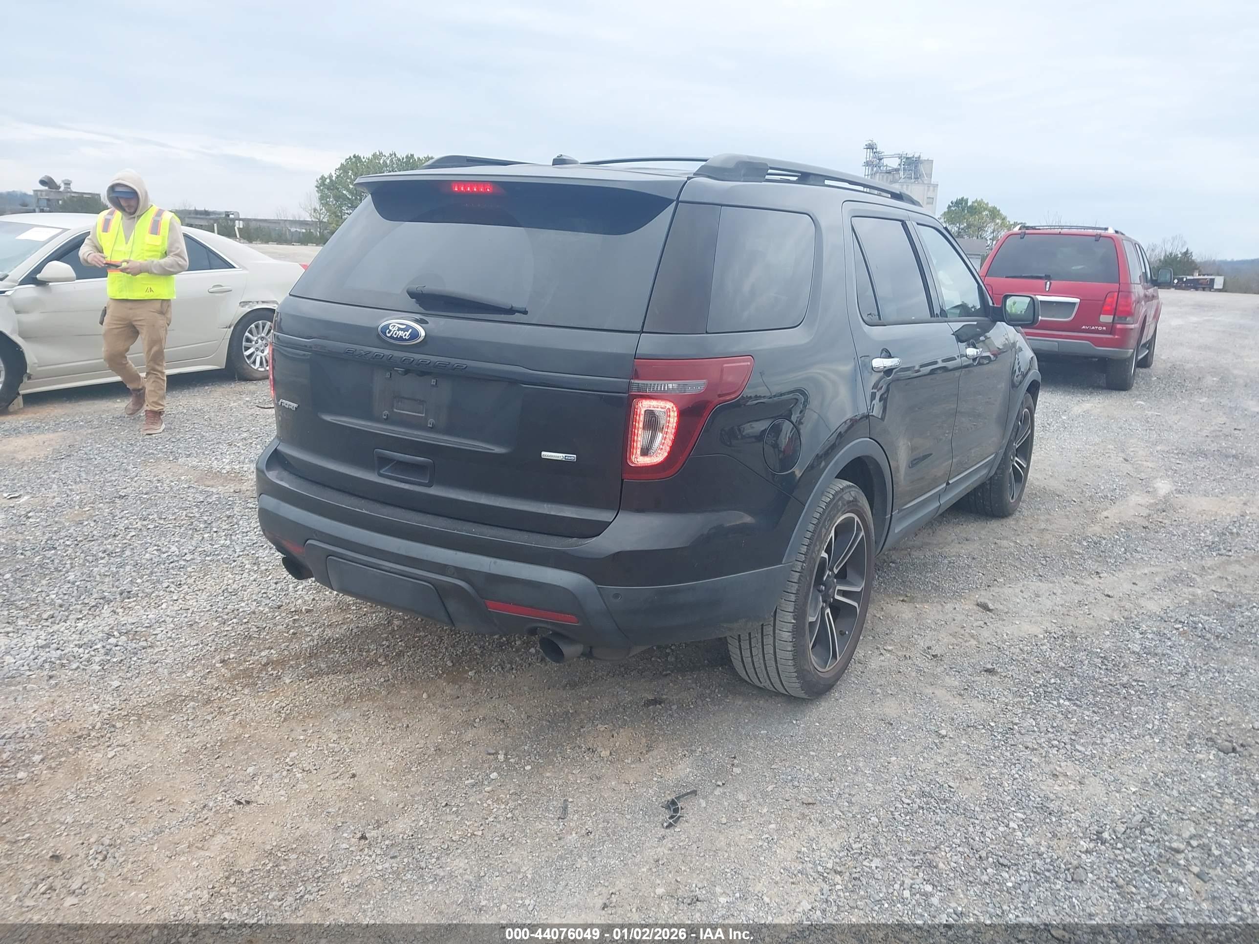 FORD EXPLORER image 4
