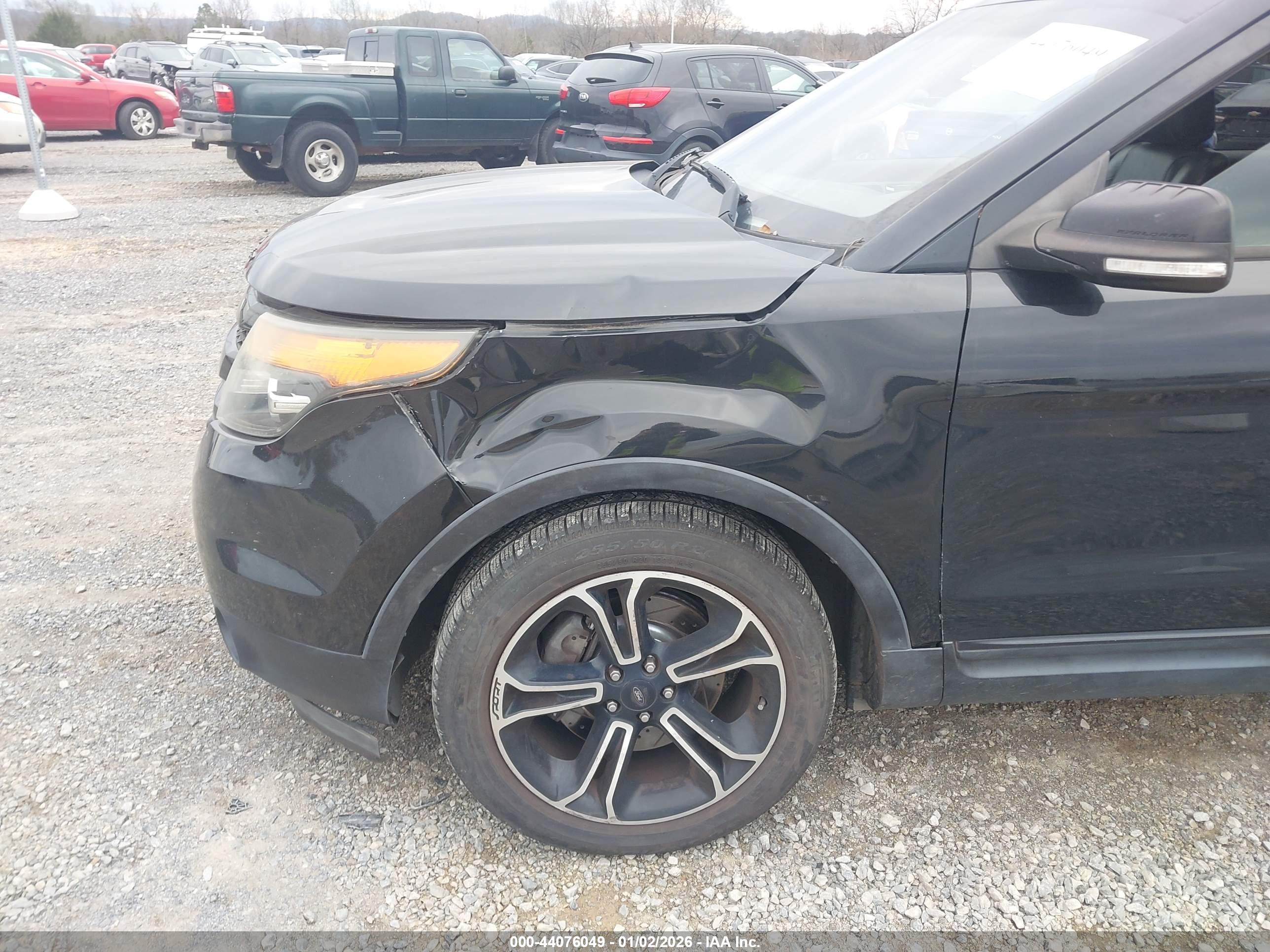 FORD EXPLORER image 6