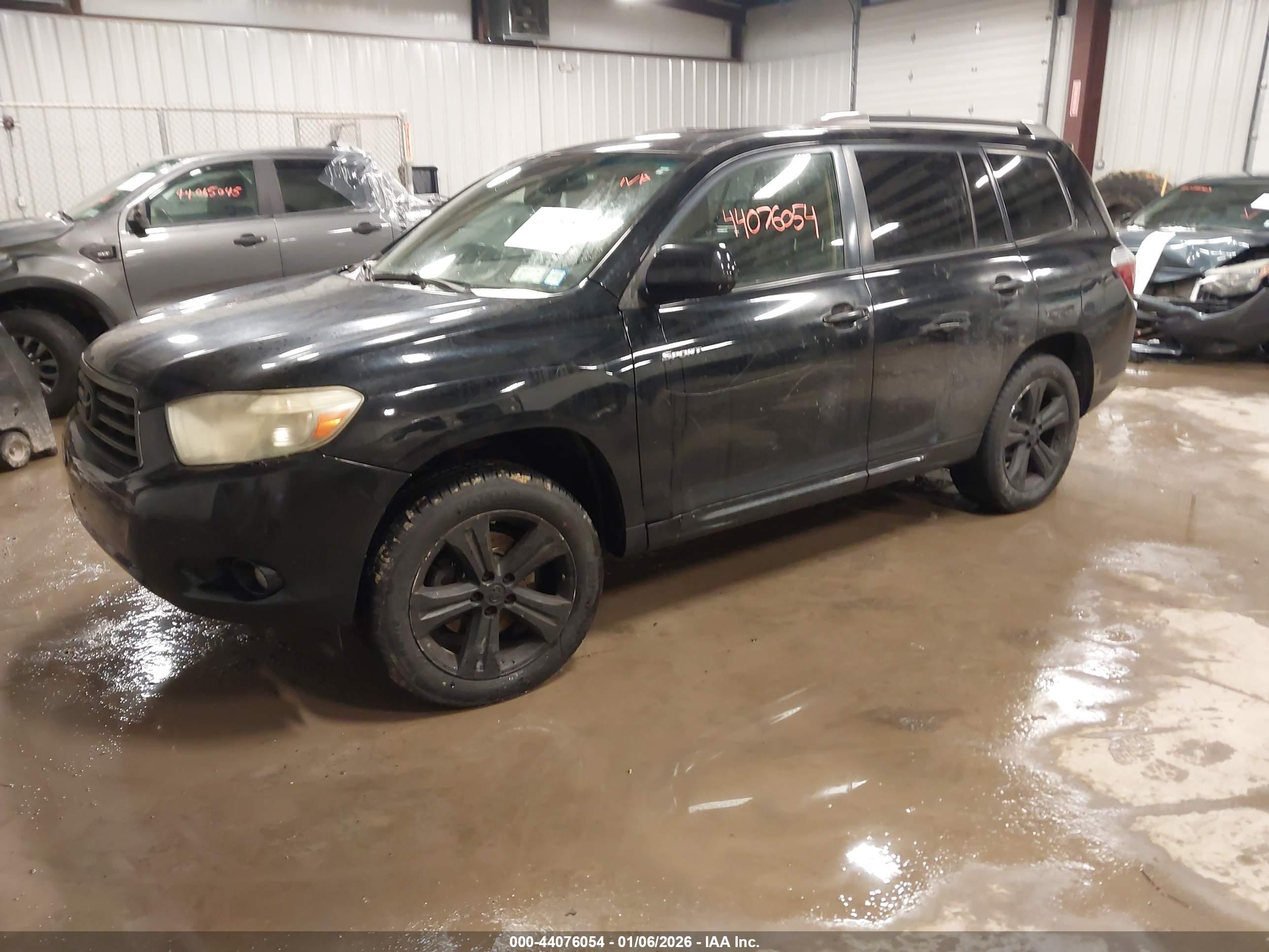 TOYOTA HIGHLANDER image 2