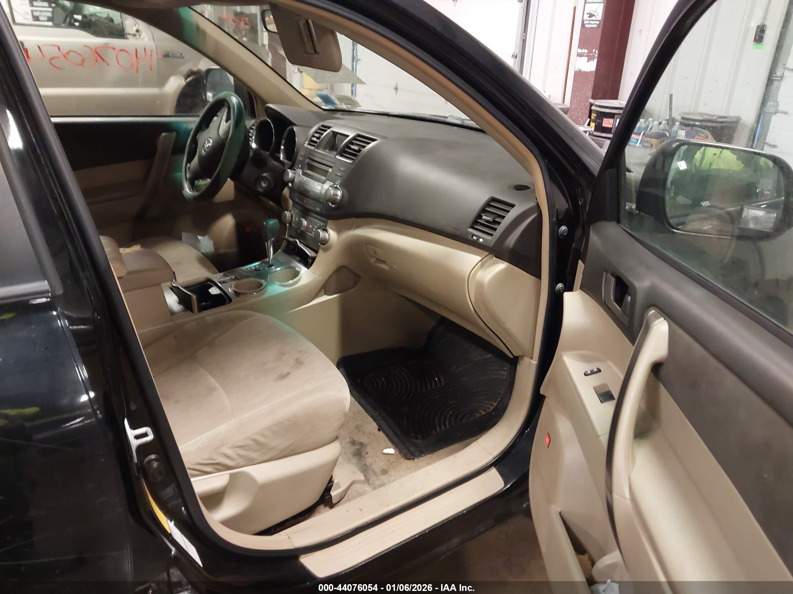 TOYOTA HIGHLANDER image 5