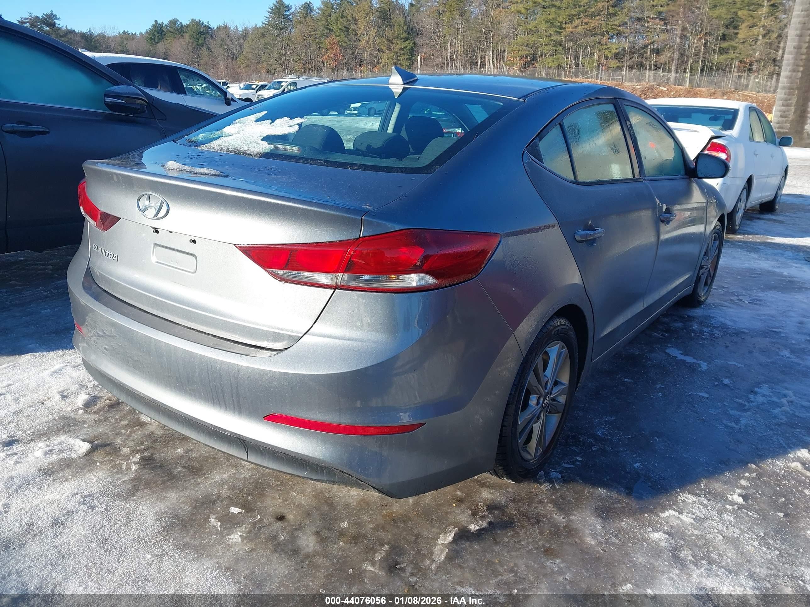 HYUNDAI ELANTRA image 4