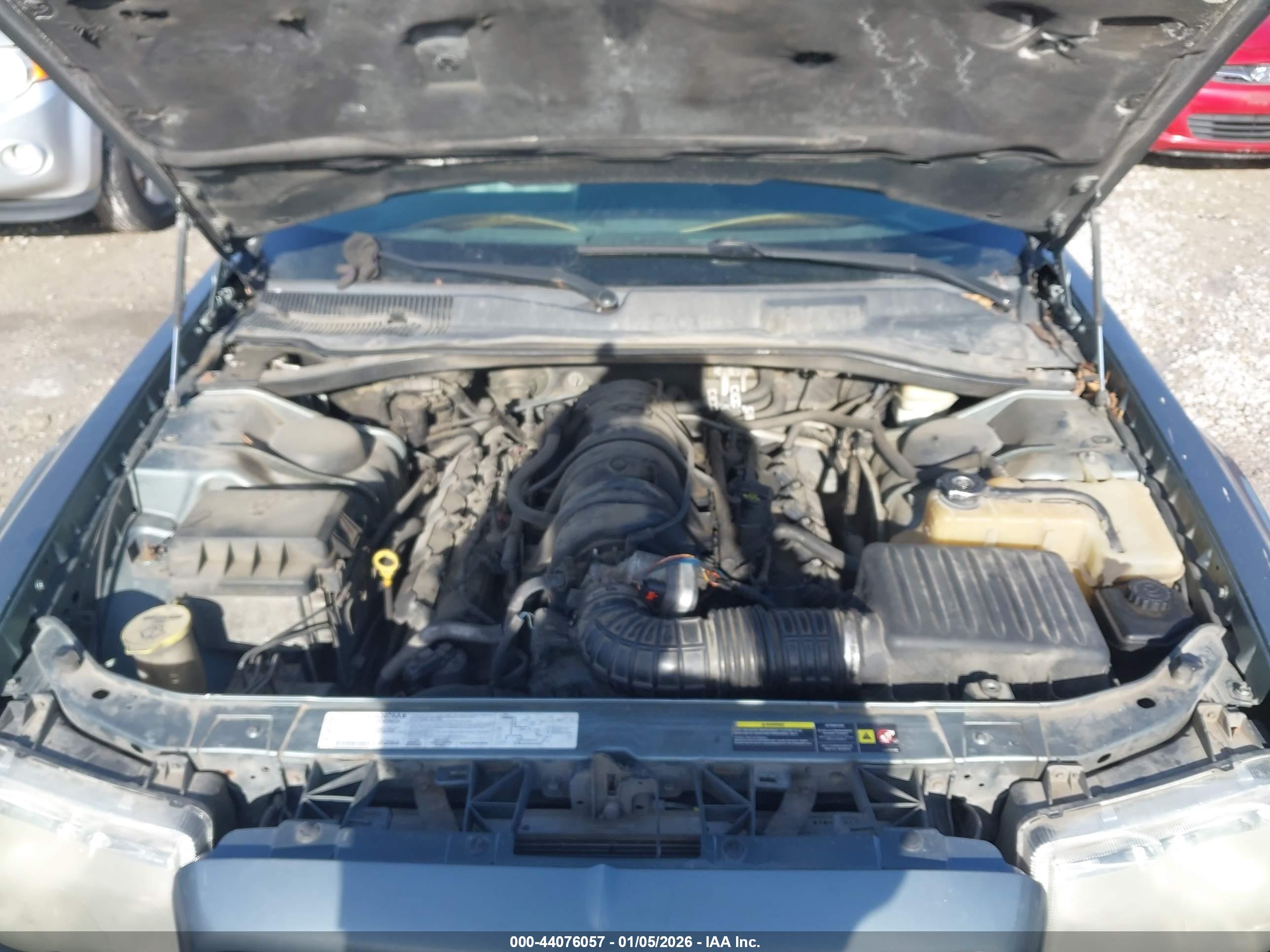 CHRYSLER 300C image 10