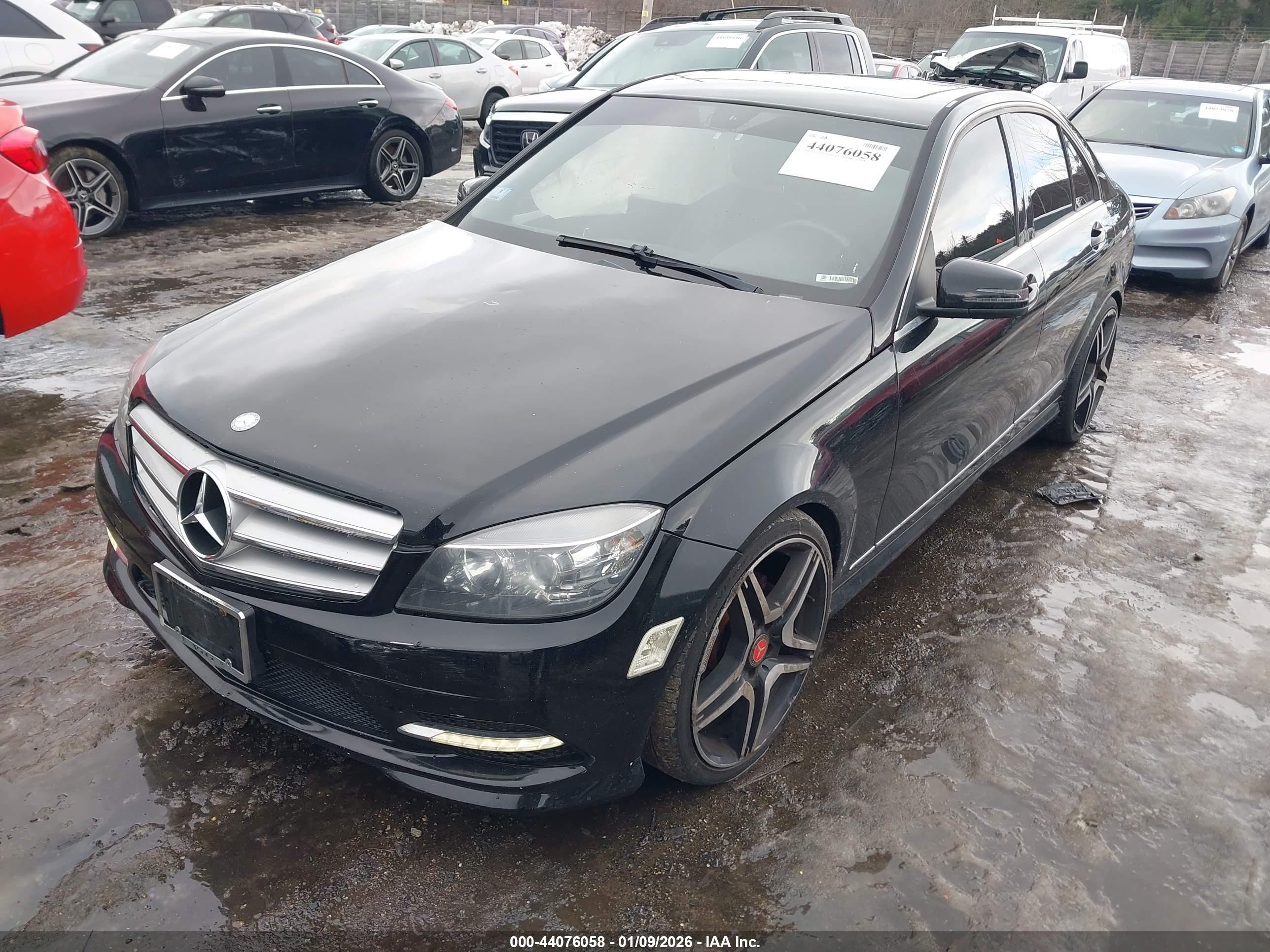 MERCEDES-BENZ C image 2