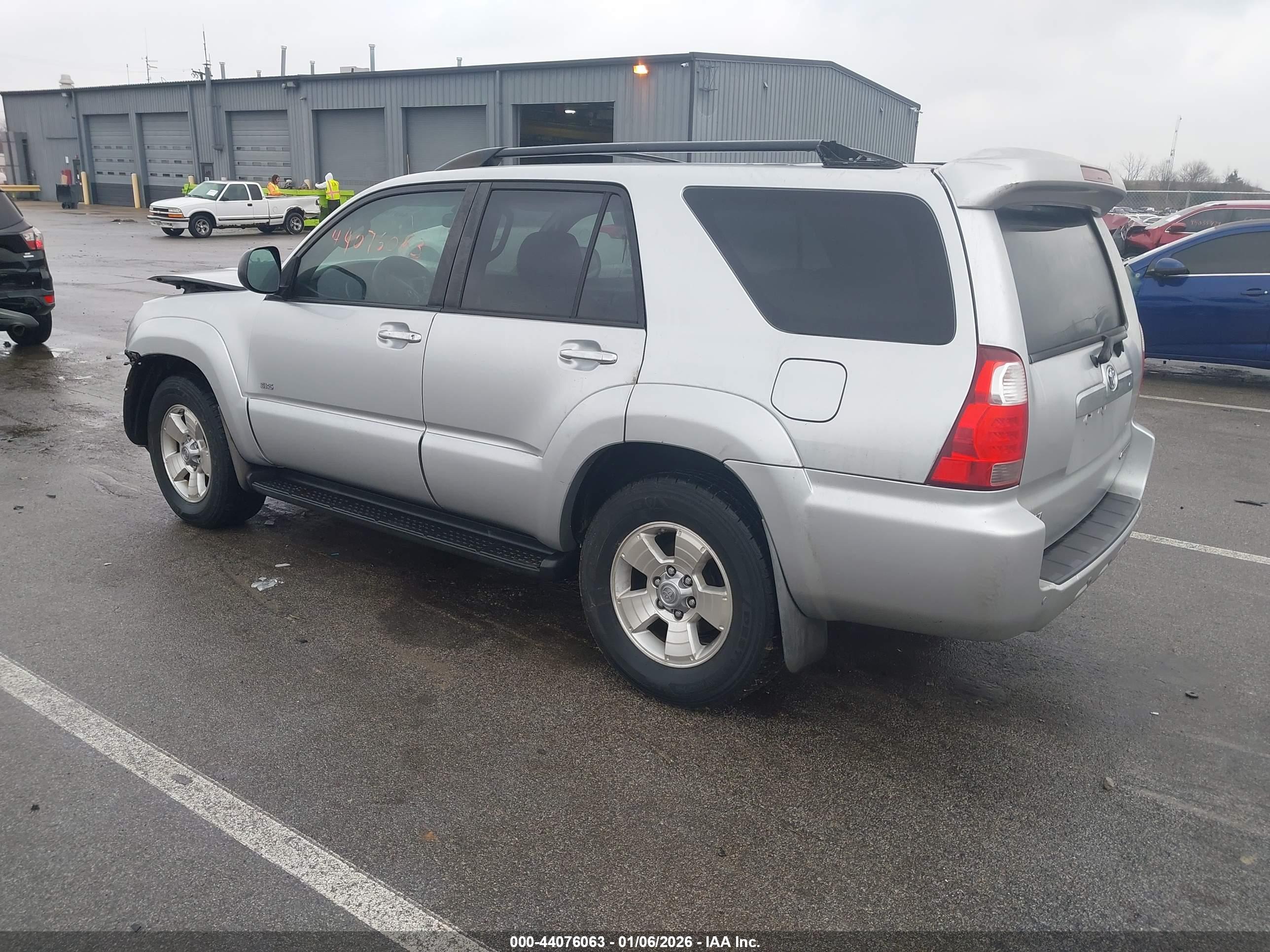 TOYOTA 4RUNNER image 3