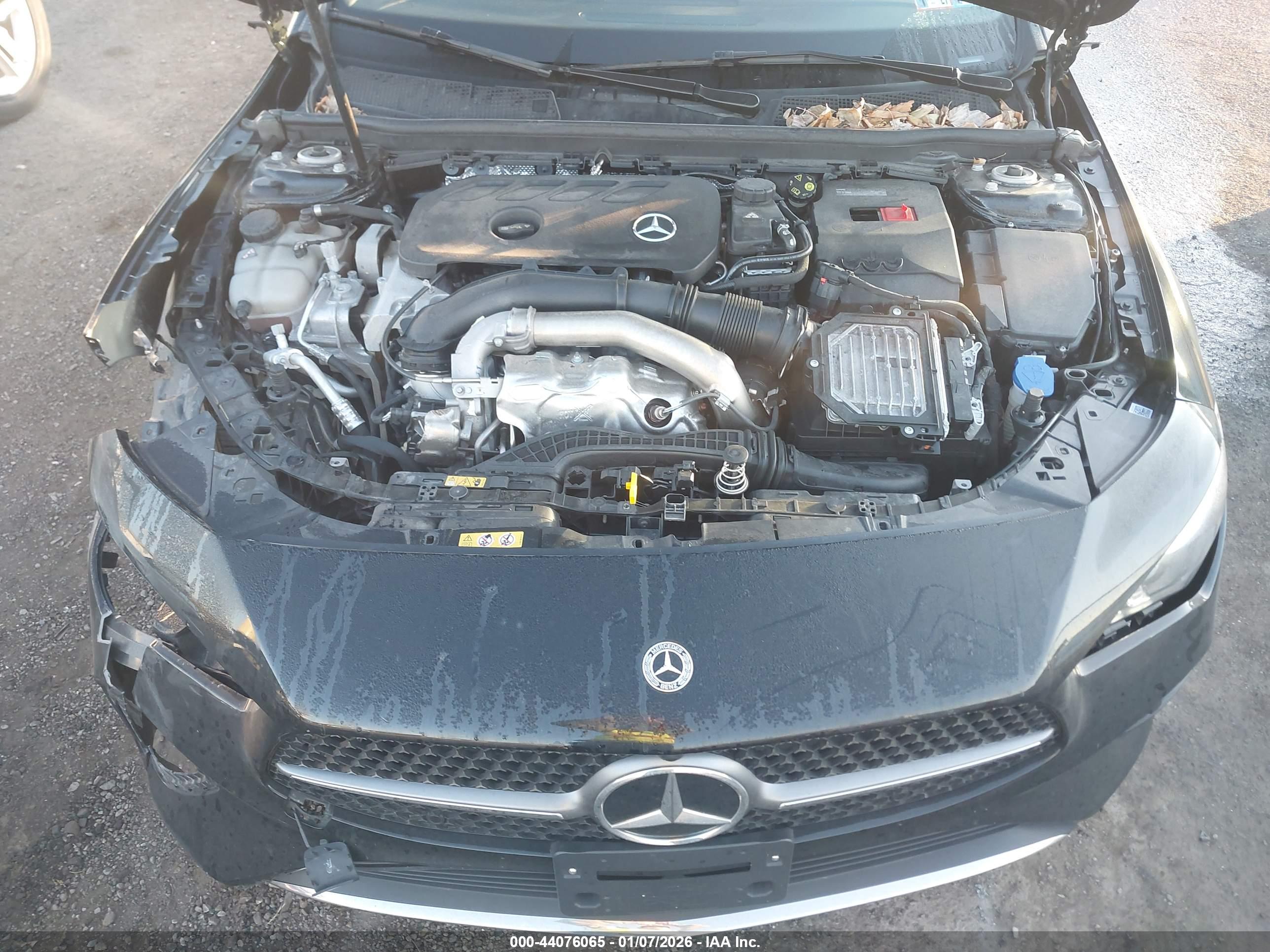 MERCEDES-BENZ CLA image 10