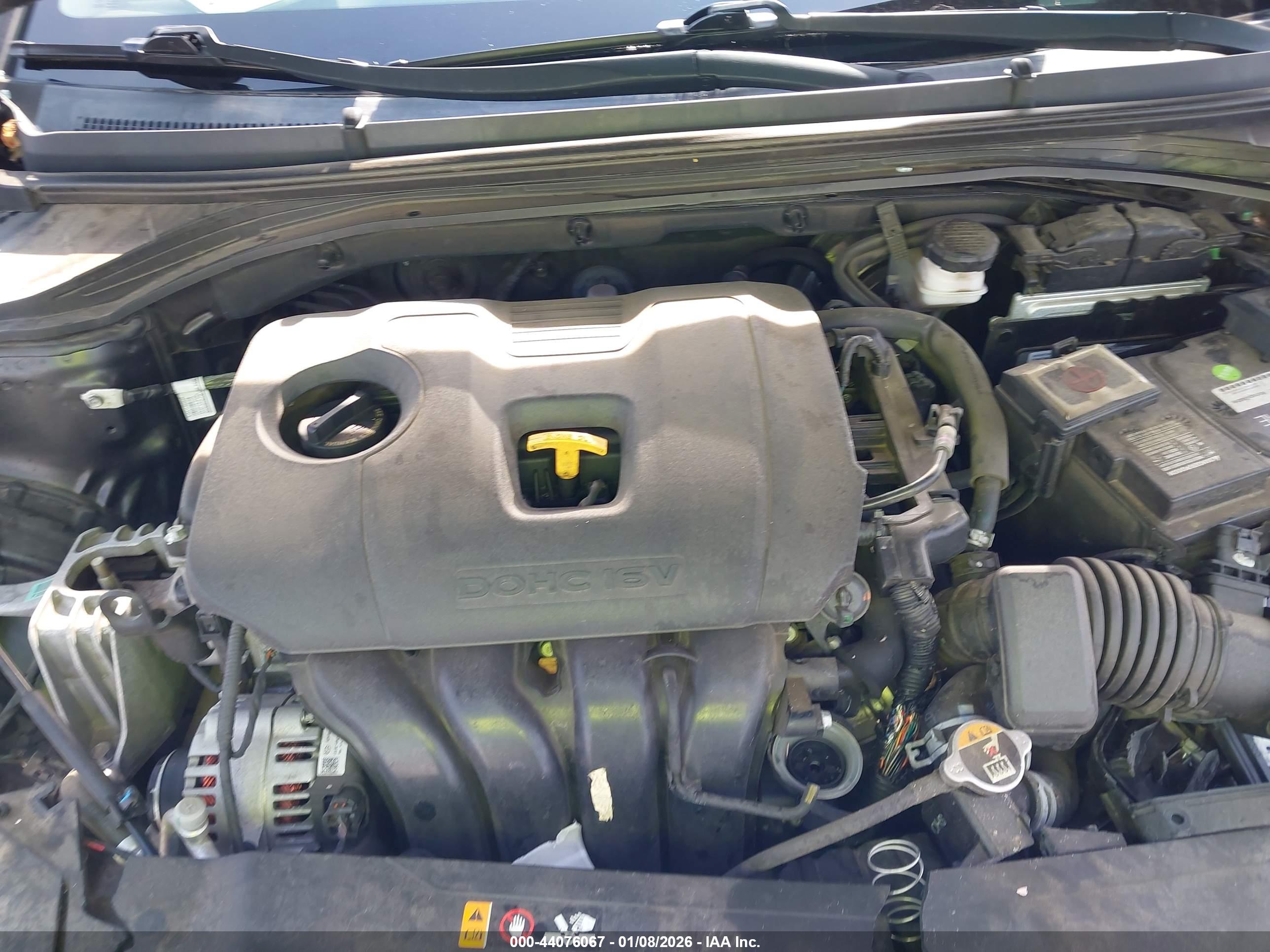 HYUNDAI ELANTRA image 10