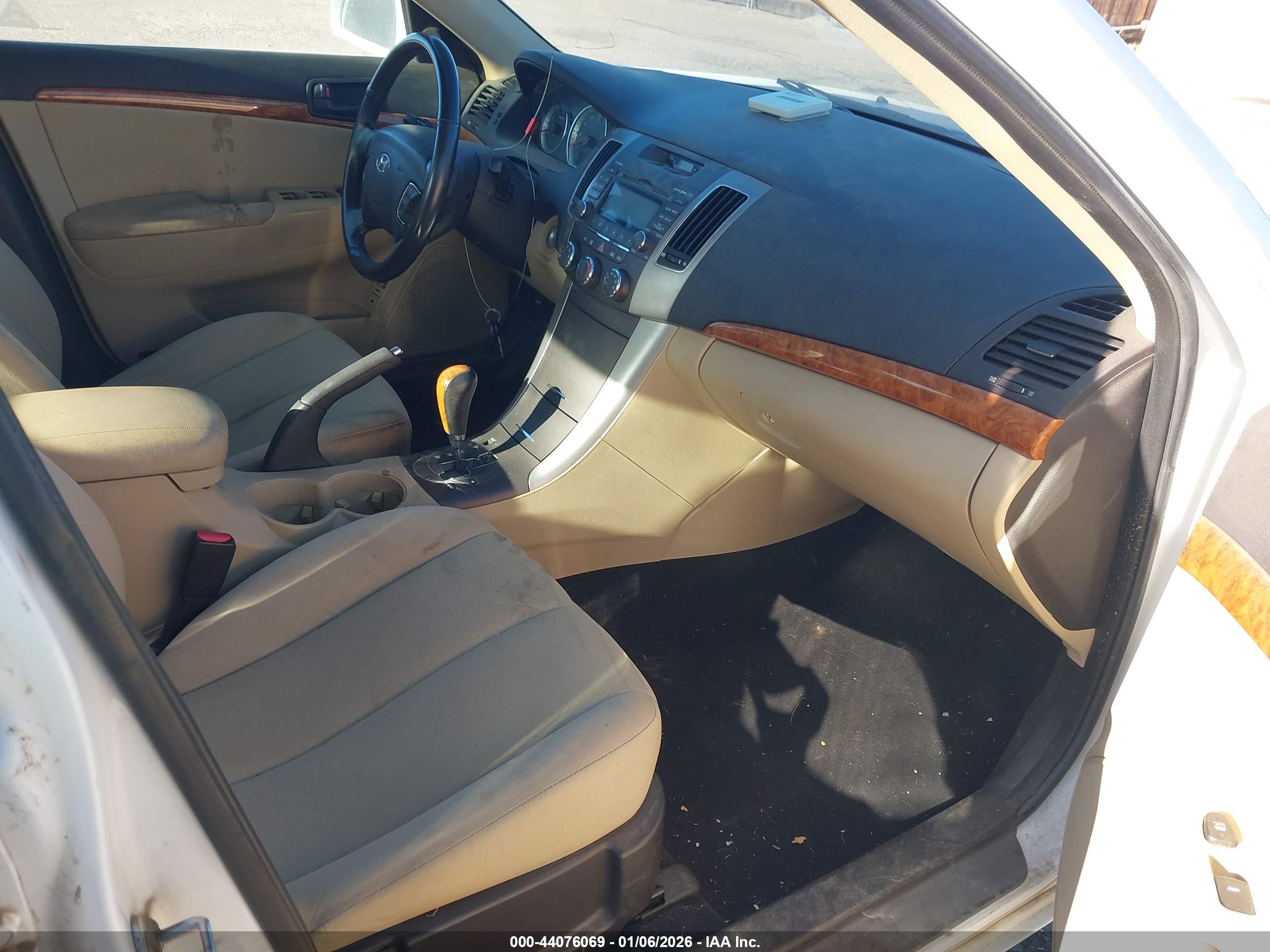 HYUNDAI SONATA image 5