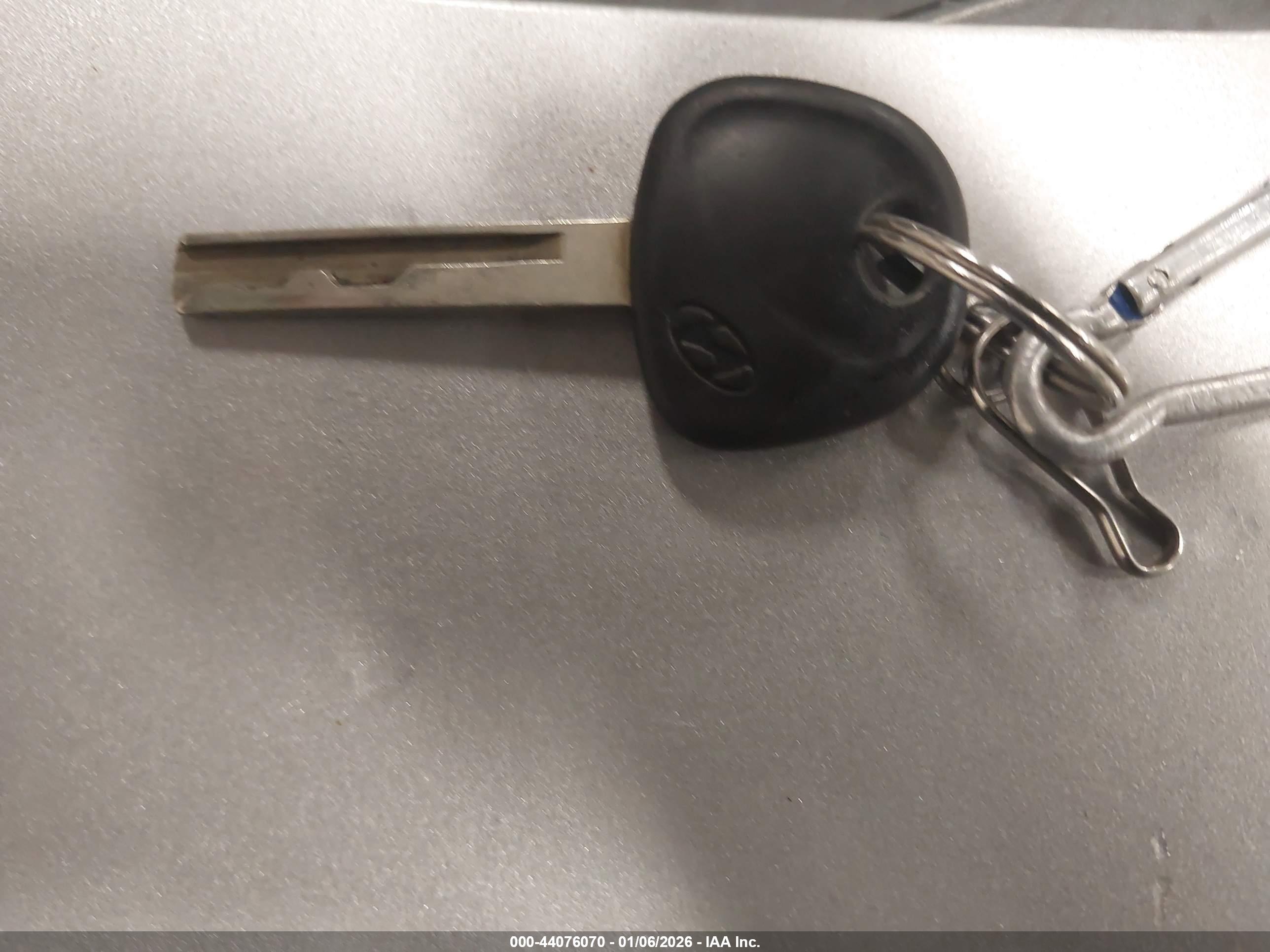 HYUNDAI ACCENT image 11