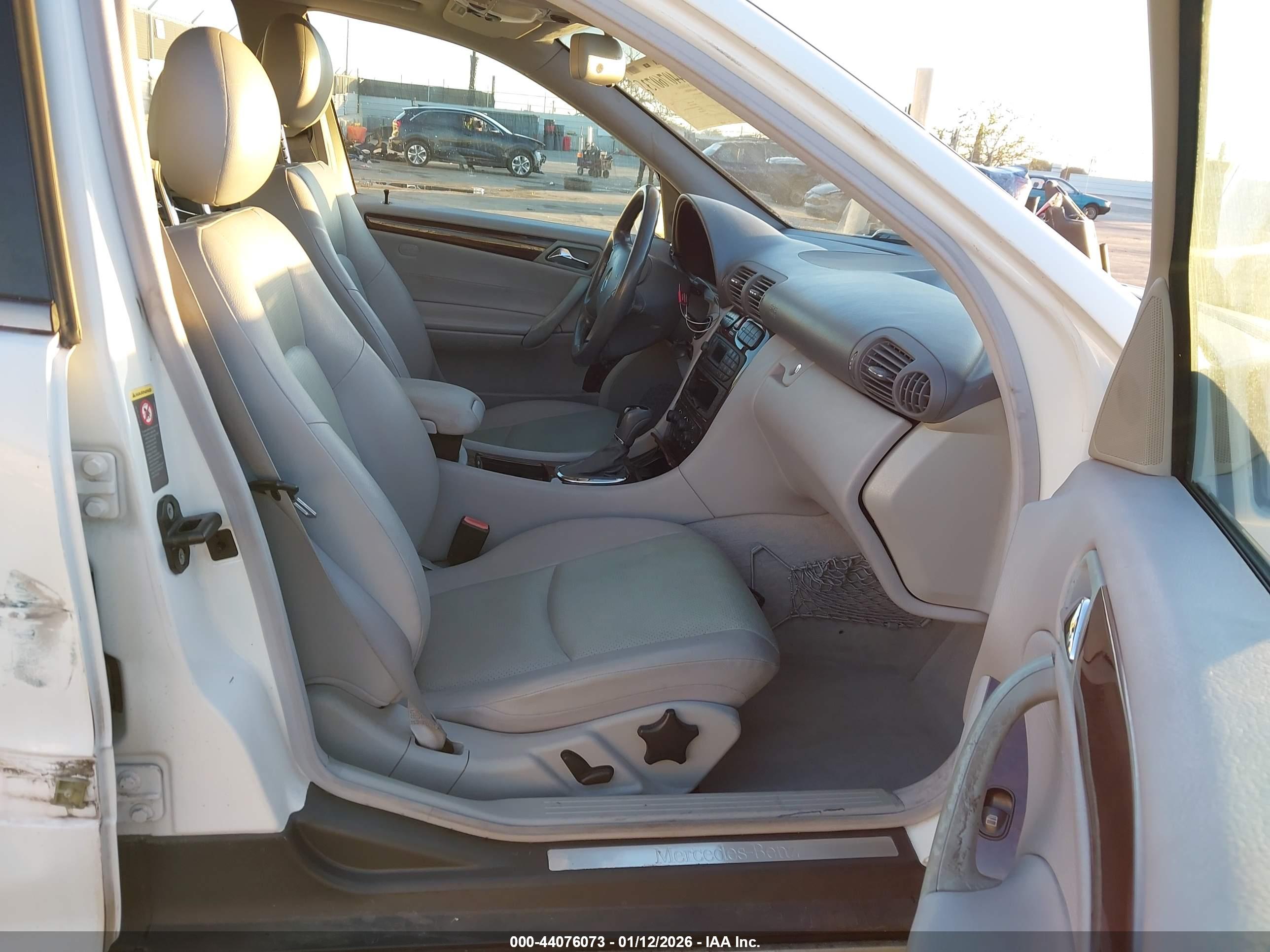 MERCEDES-BENZ C image 5