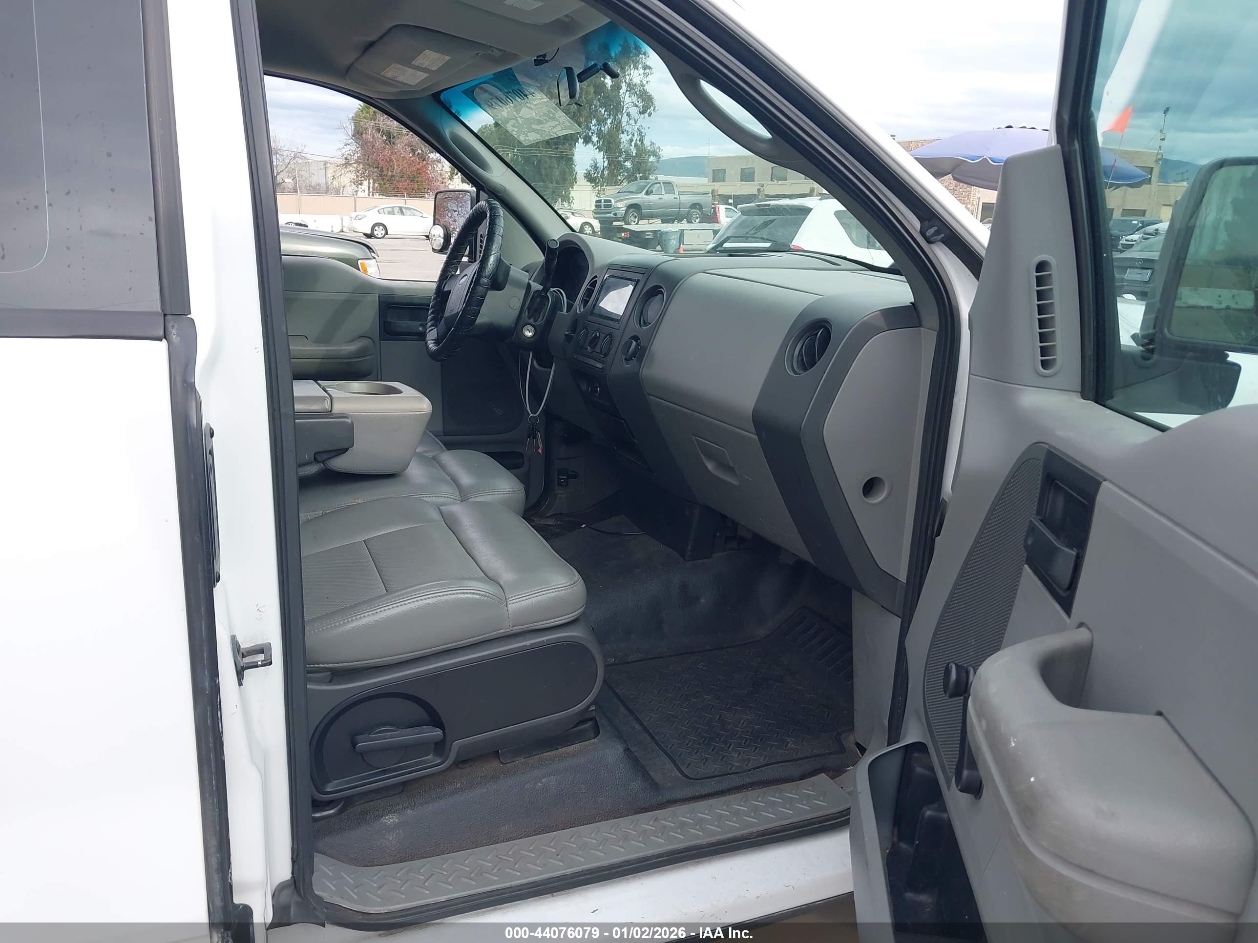 FORD F-150 image 5