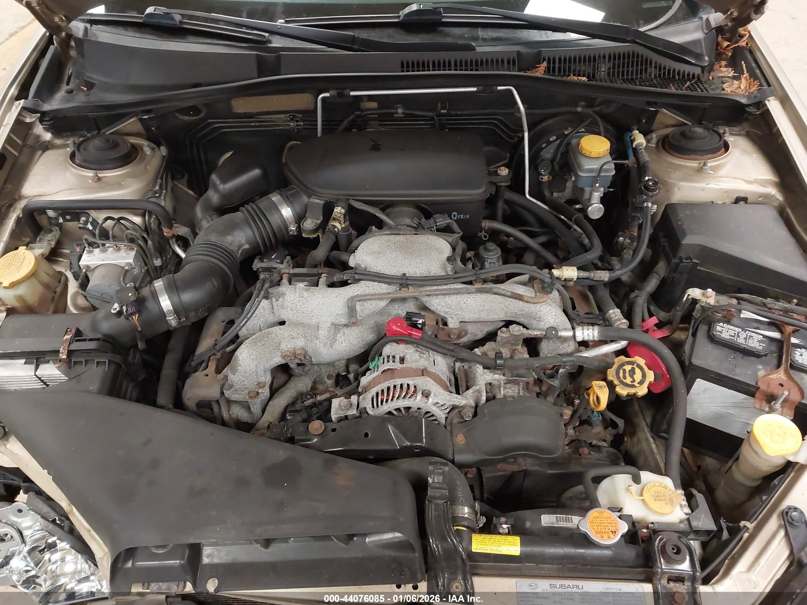 SUBARU OUTBACK image 10