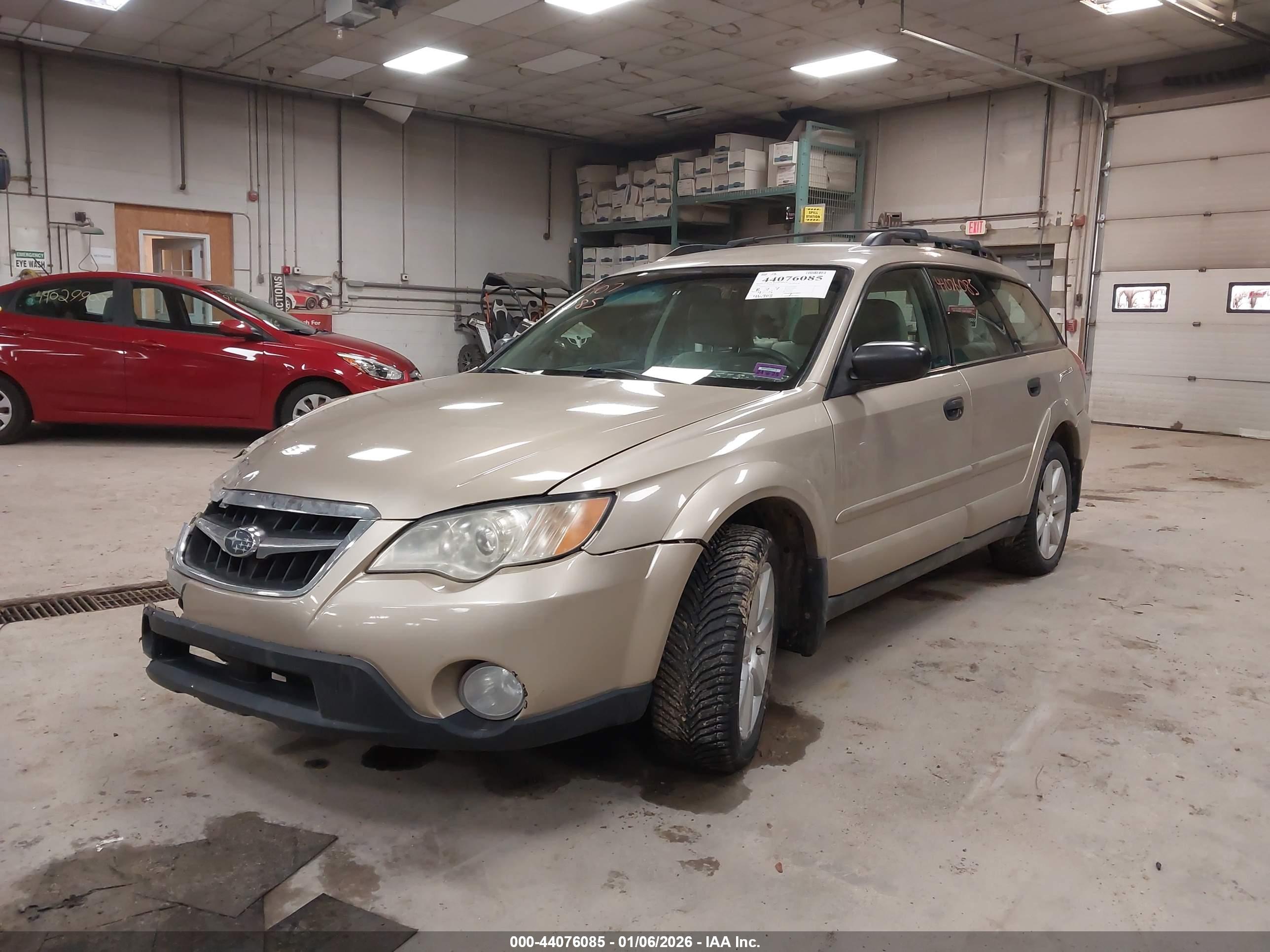 SUBARU OUTBACK image 2