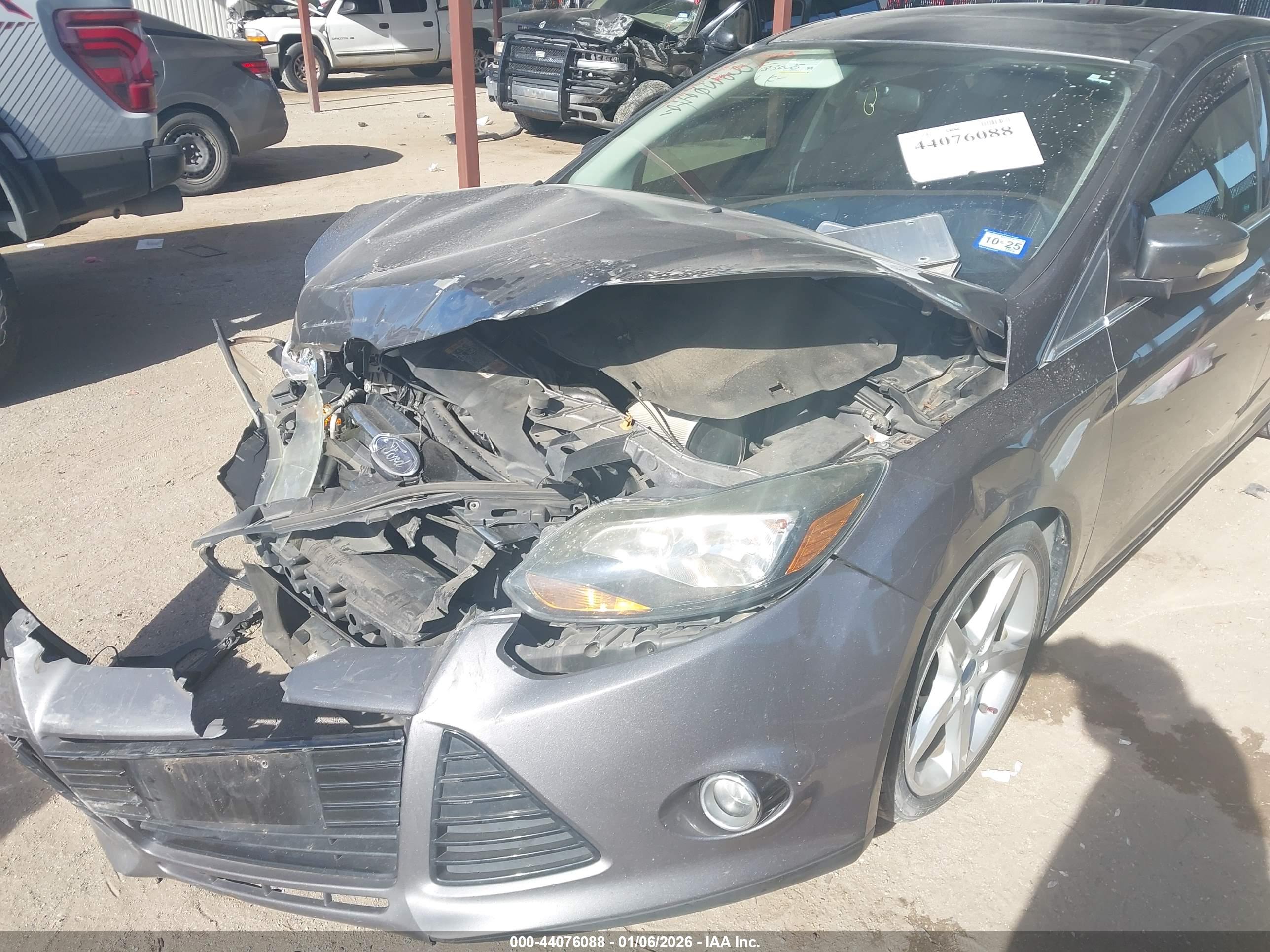 FORD FOCUS image 6
