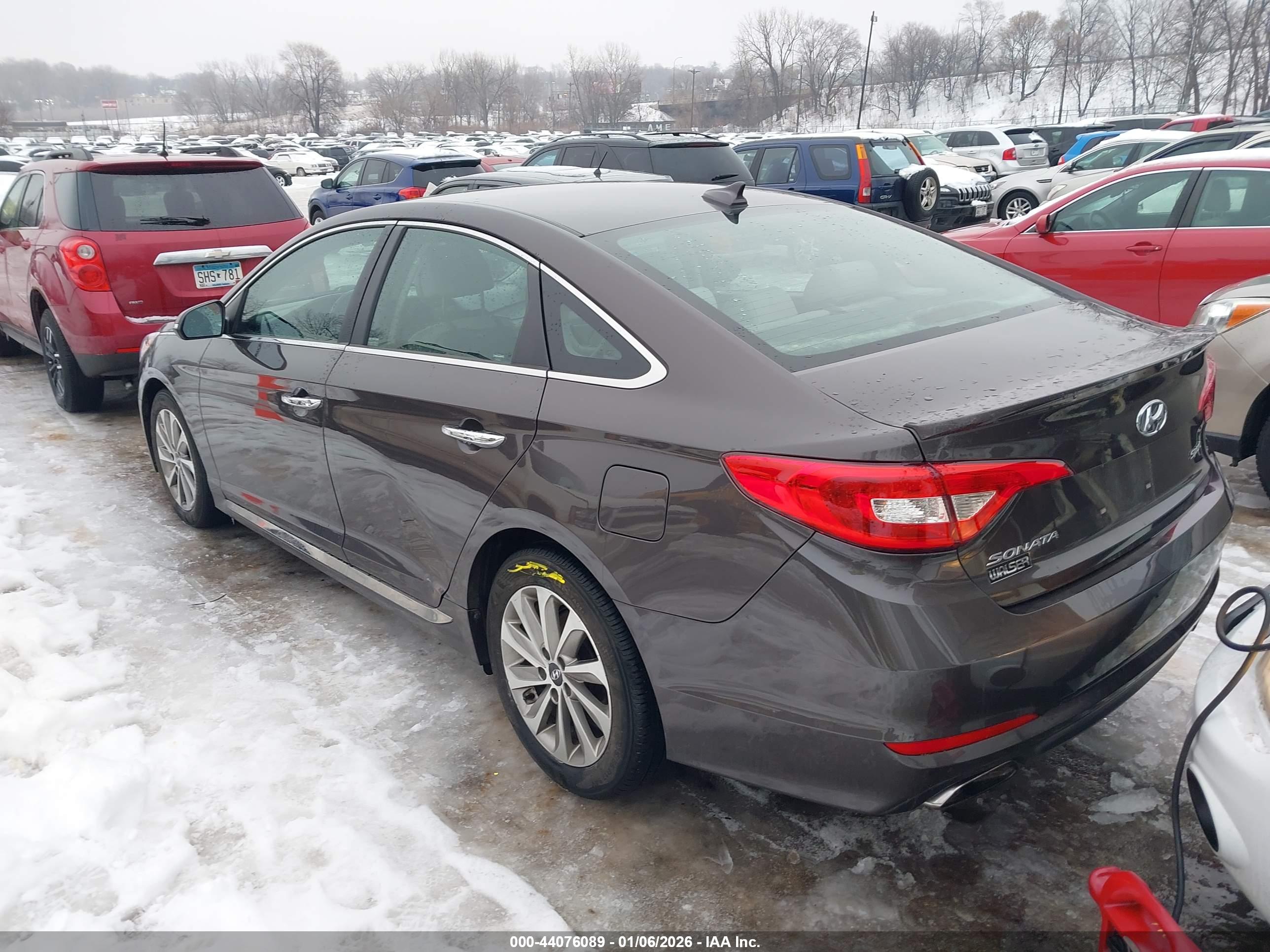 HYUNDAI SONATA image 3