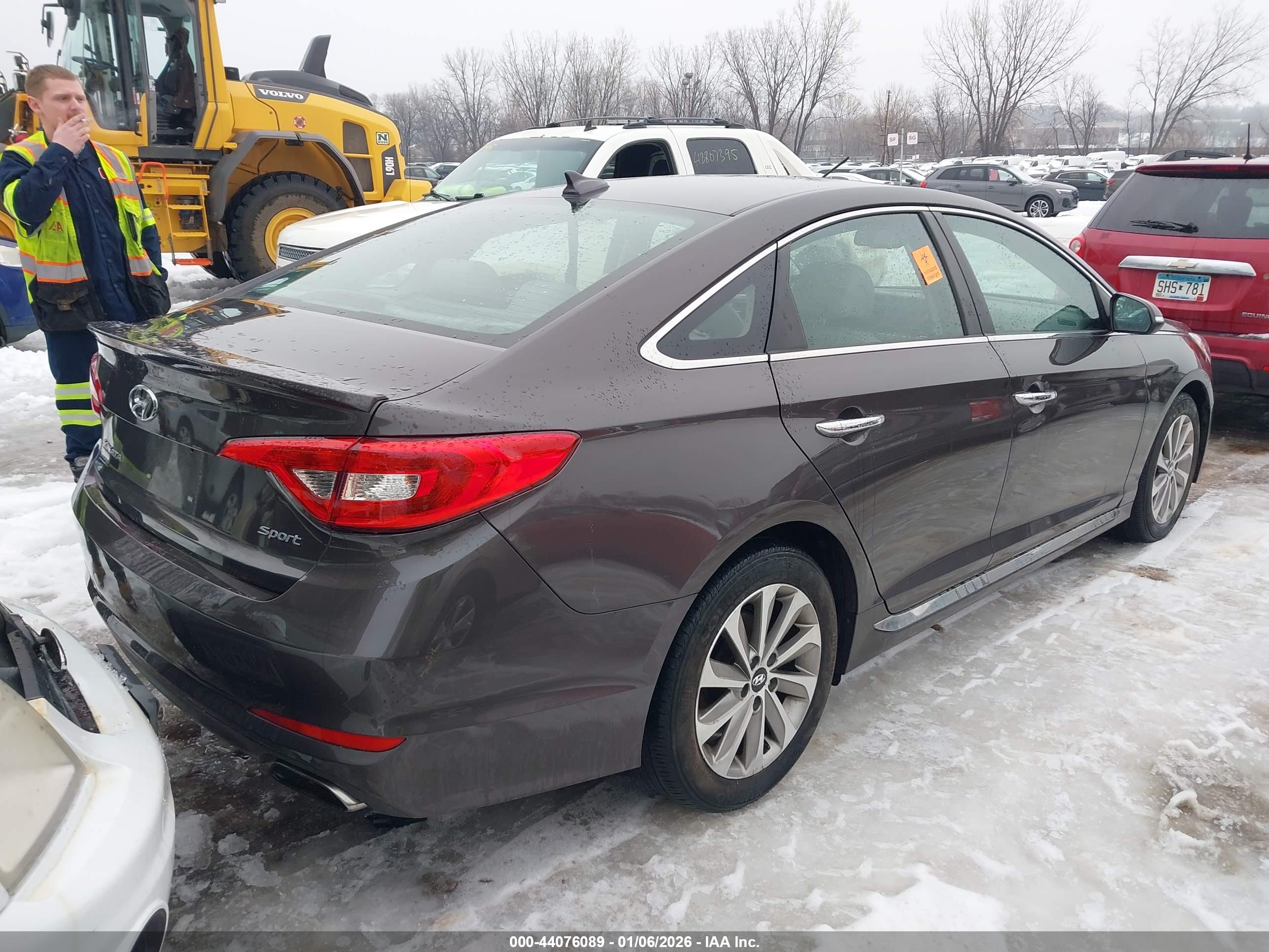 HYUNDAI SONATA image 4