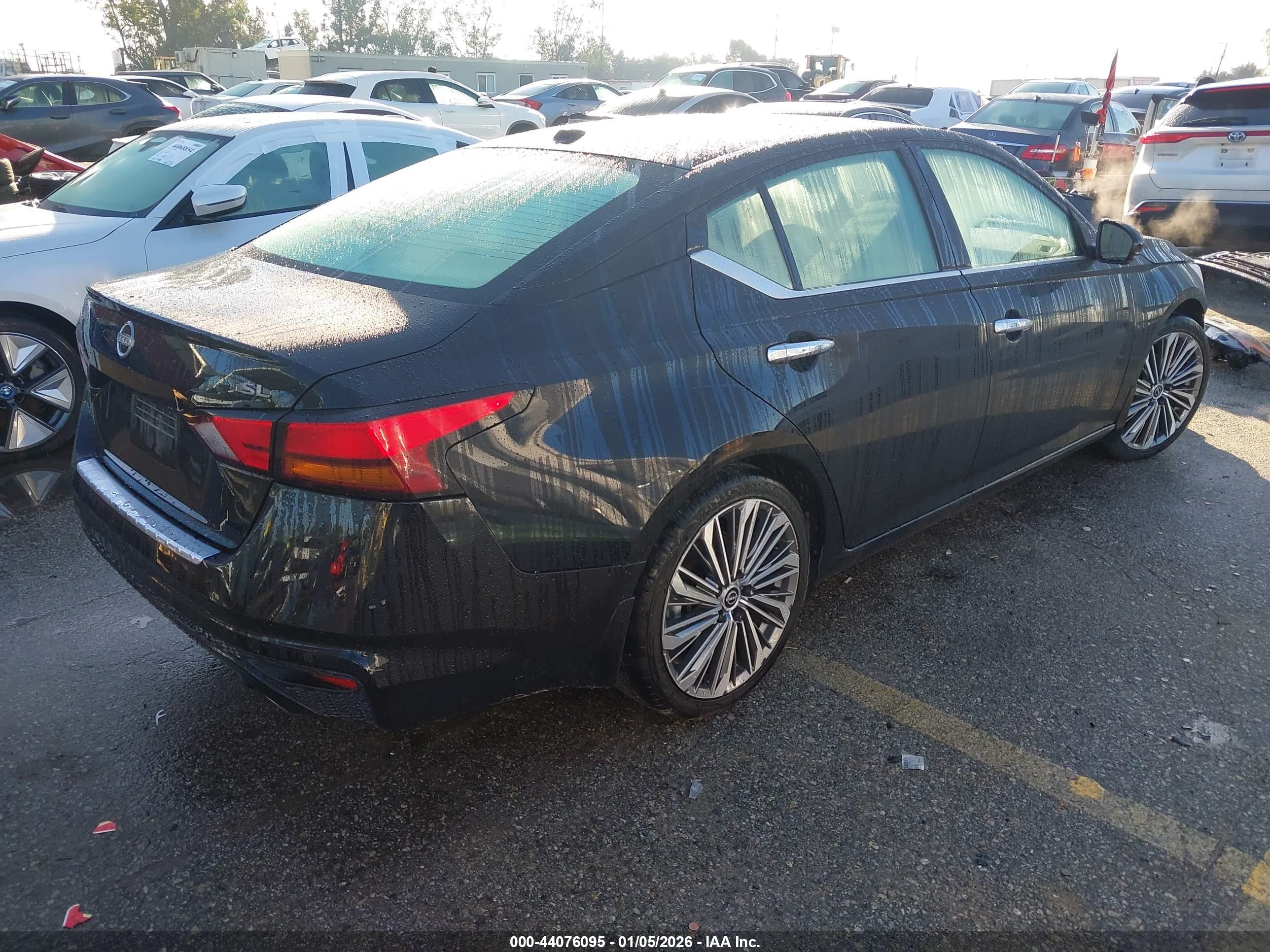 NISSAN ALTIMA image 4
