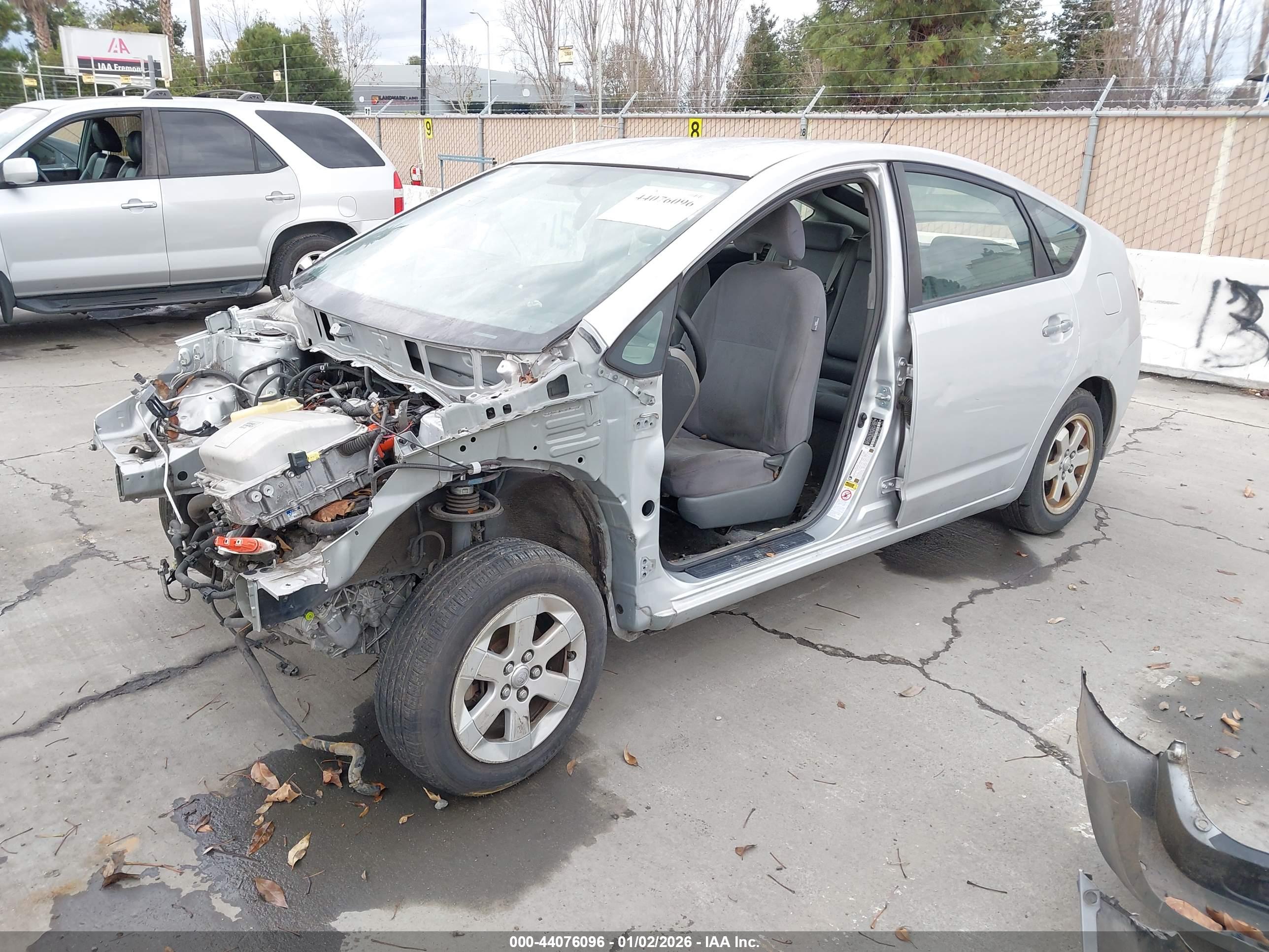 TOYOTA PRIUS image 2
