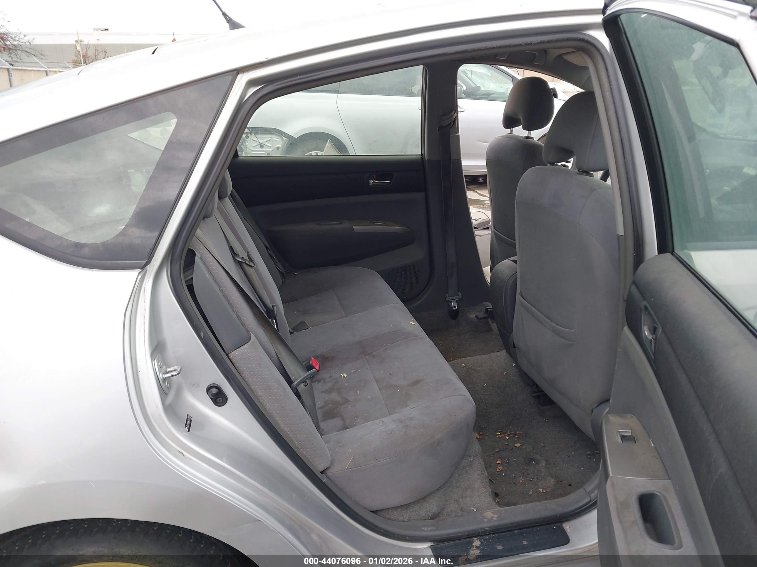 TOYOTA PRIUS image 8