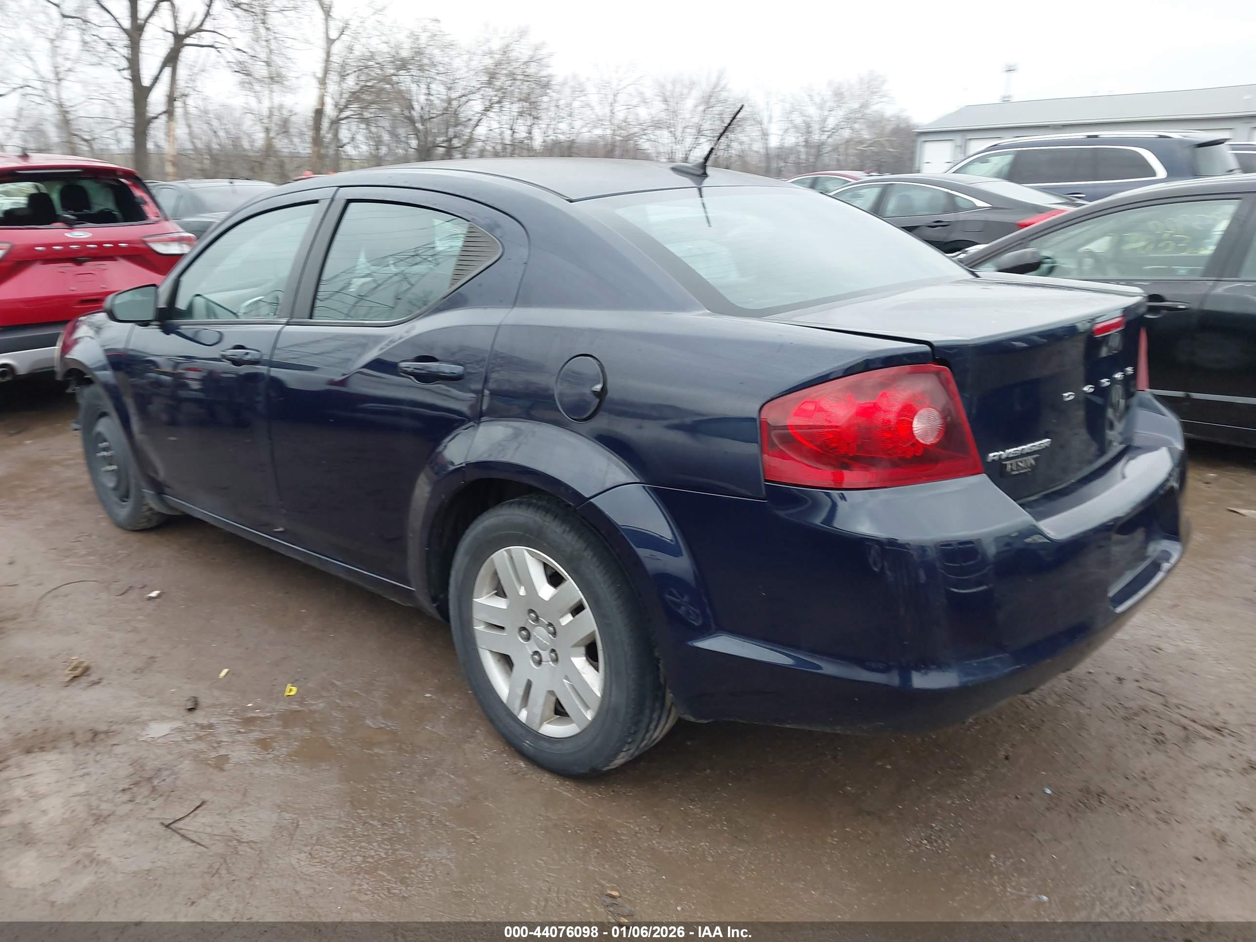 DODGE AVENGER image 3