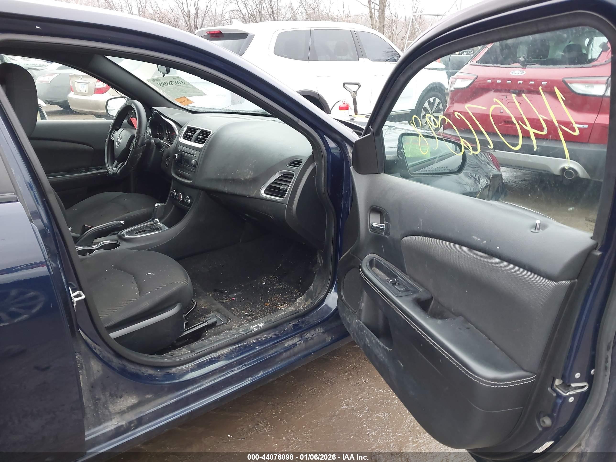 DODGE AVENGER image 5