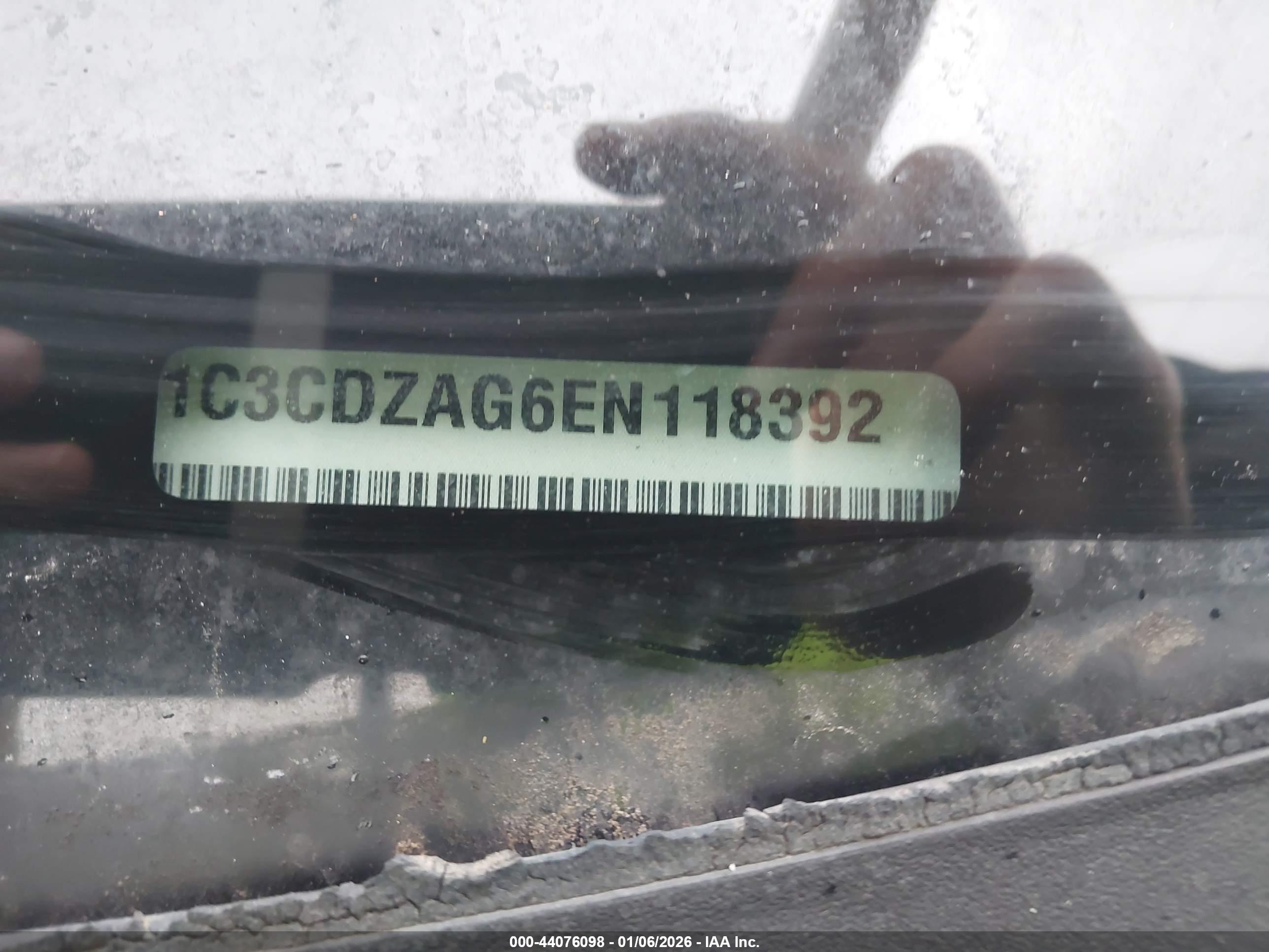 DODGE AVENGER image 9