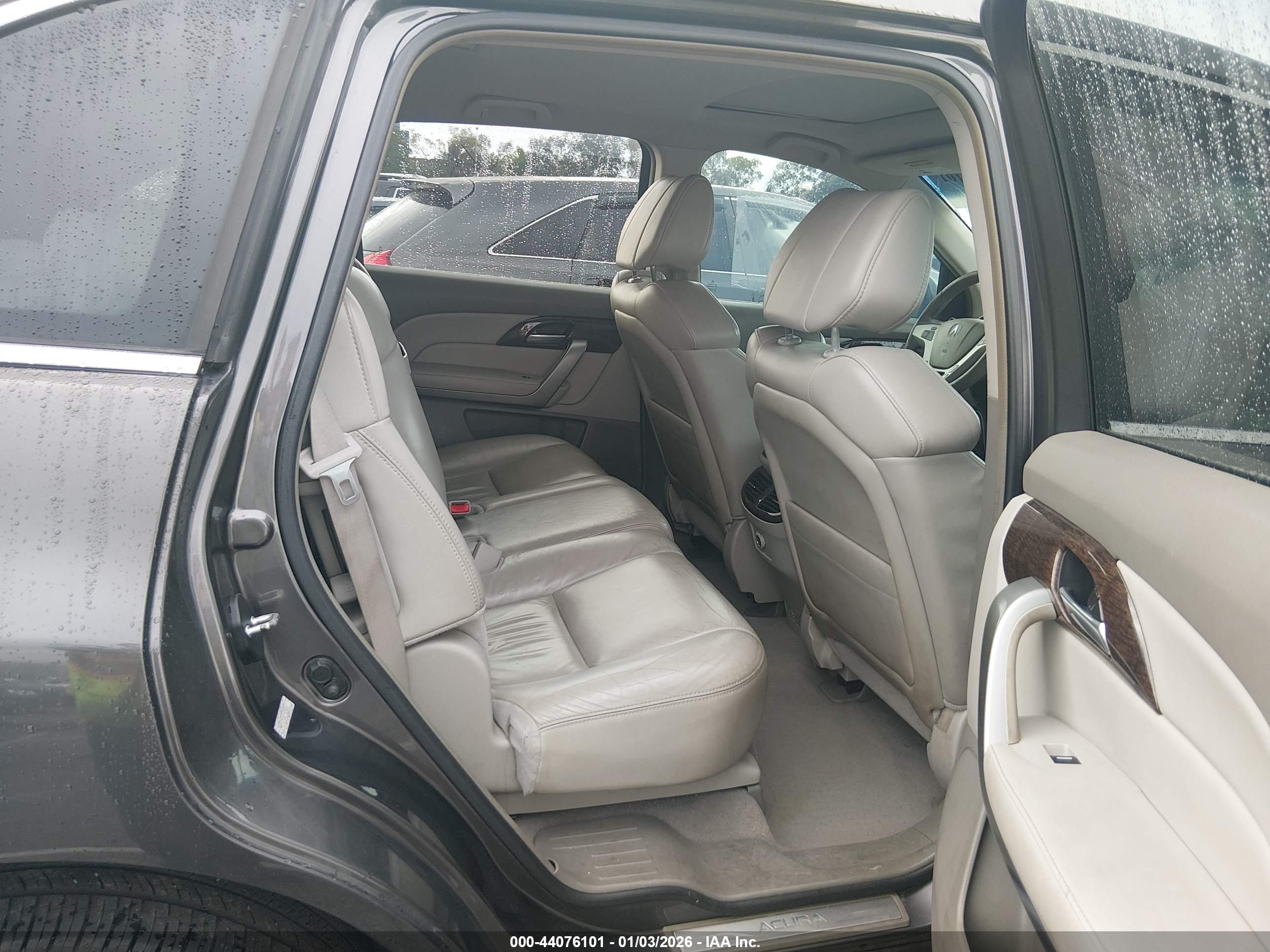 ACURA MDX image 8