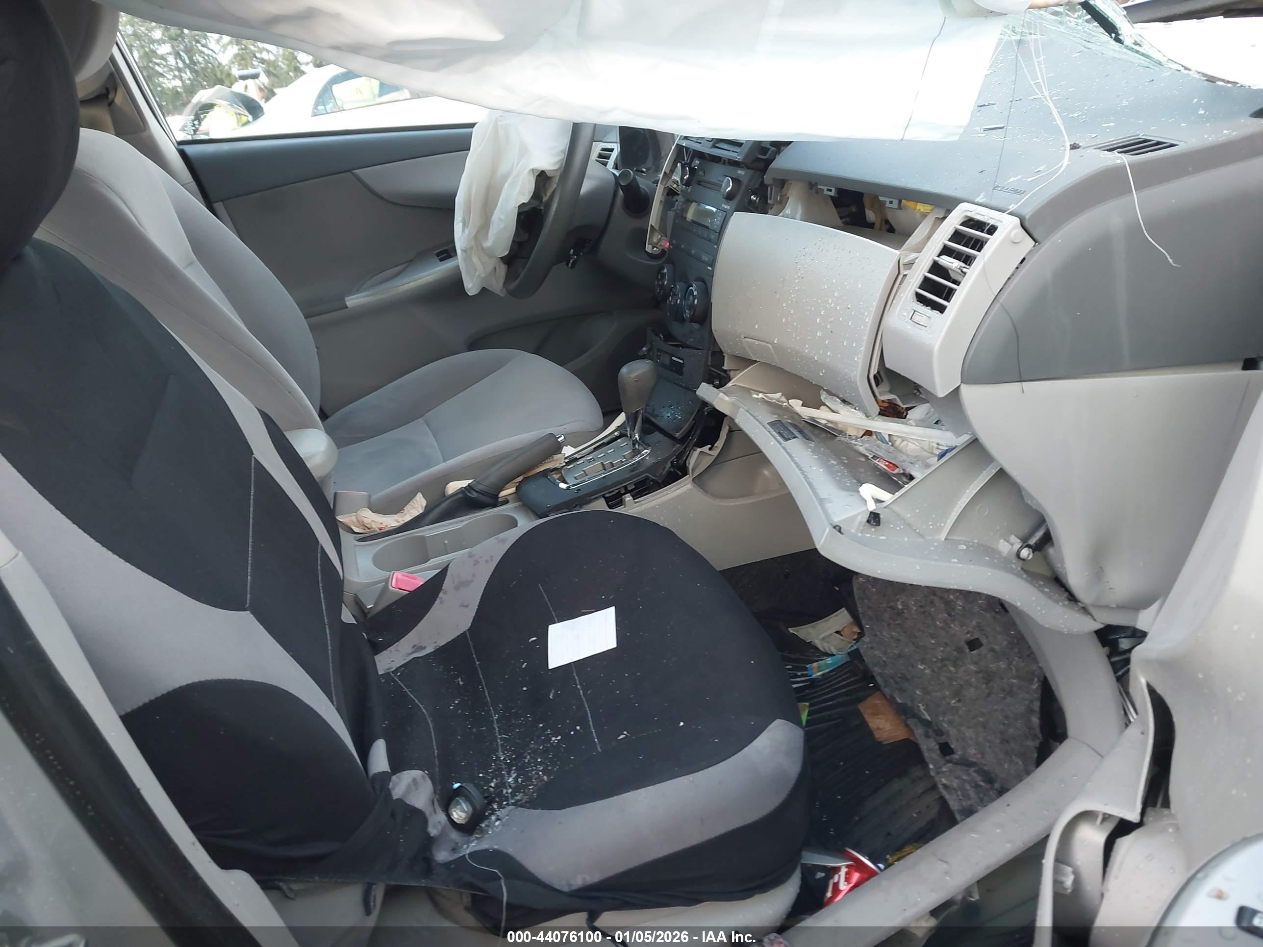 TOYOTA COROLLA image 5