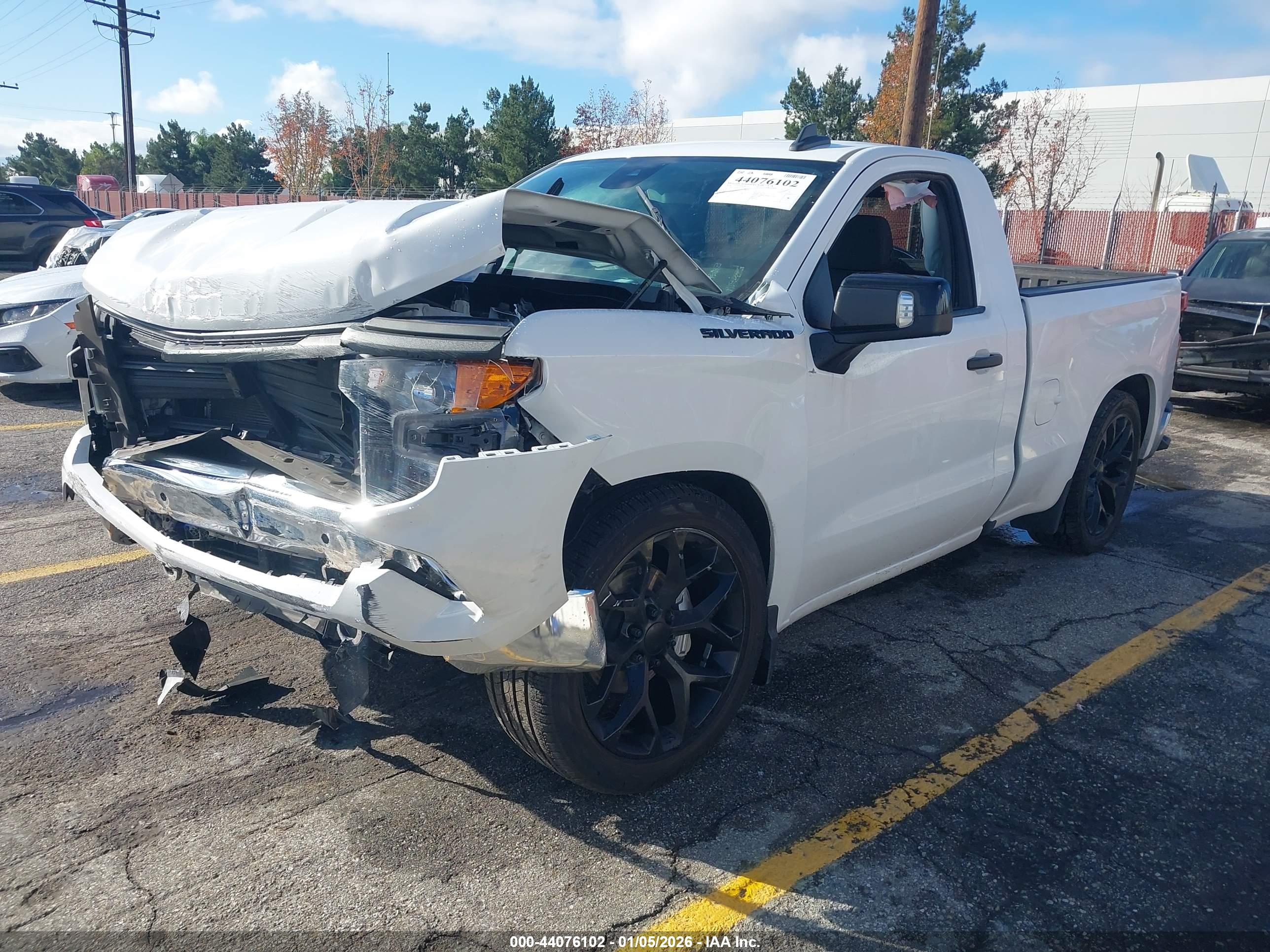 CHEVROLET SILVERADO image 2