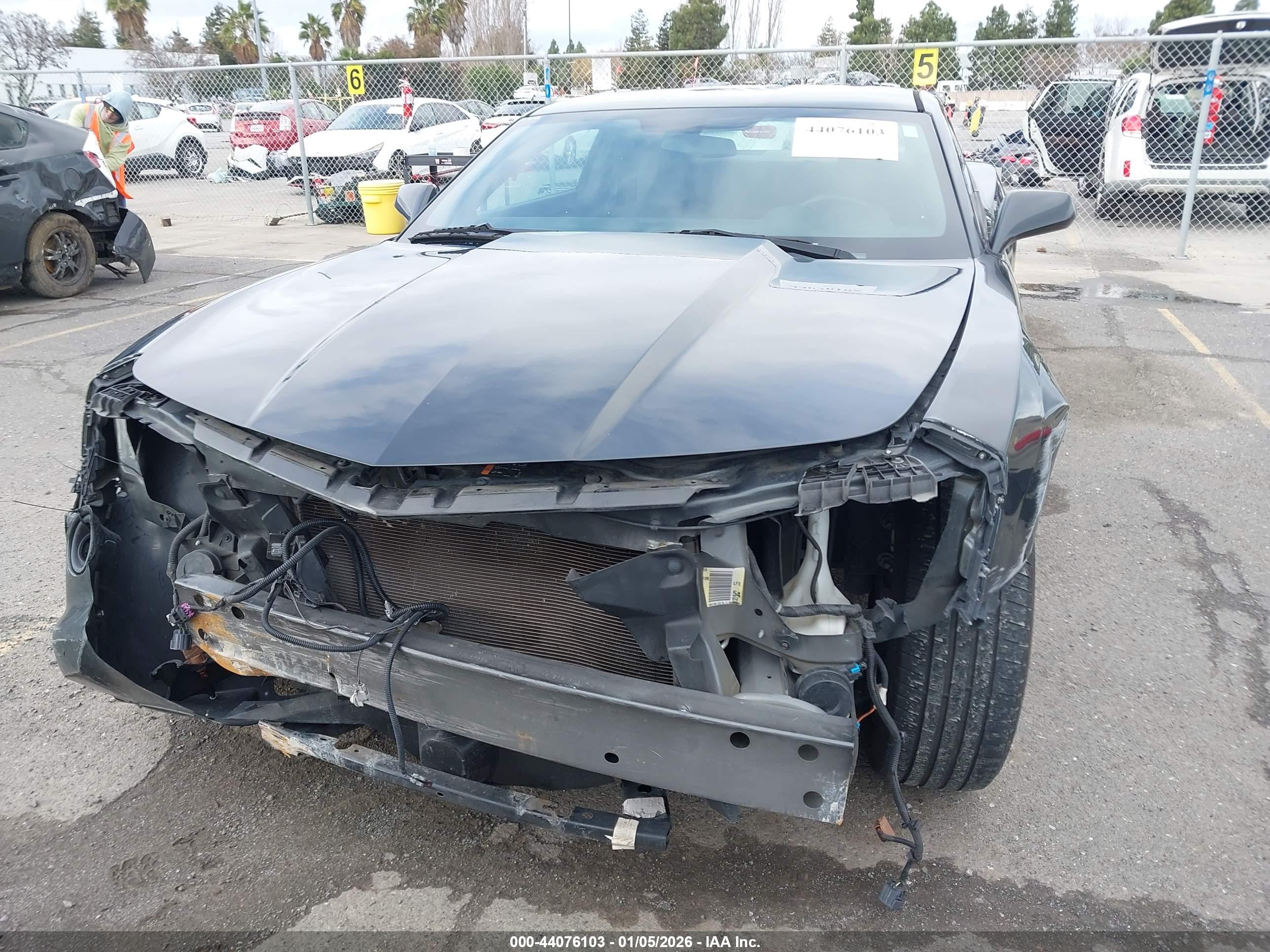 CHEVROLET CAMARO image 6
