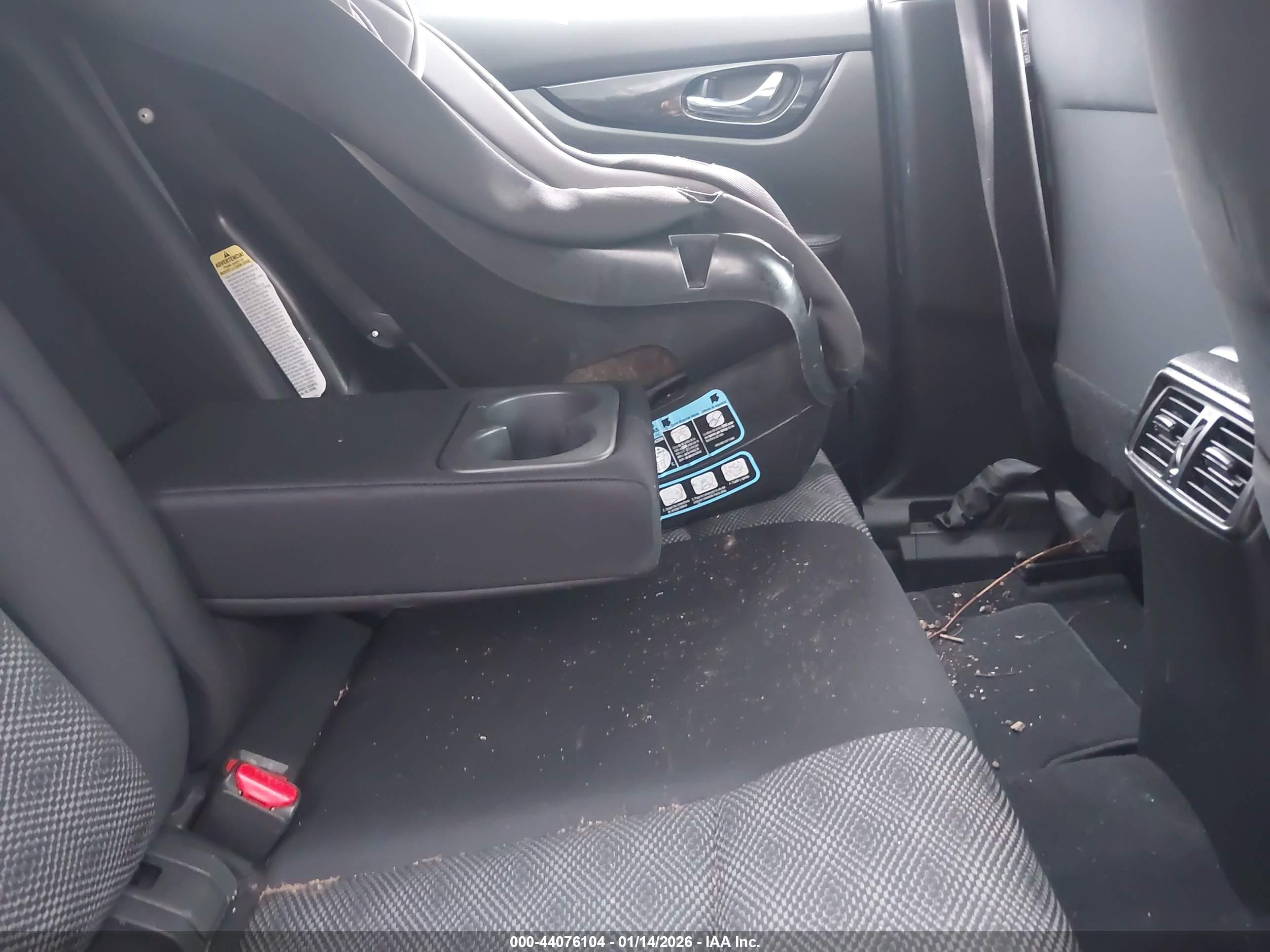NISSAN ROGUE image 8