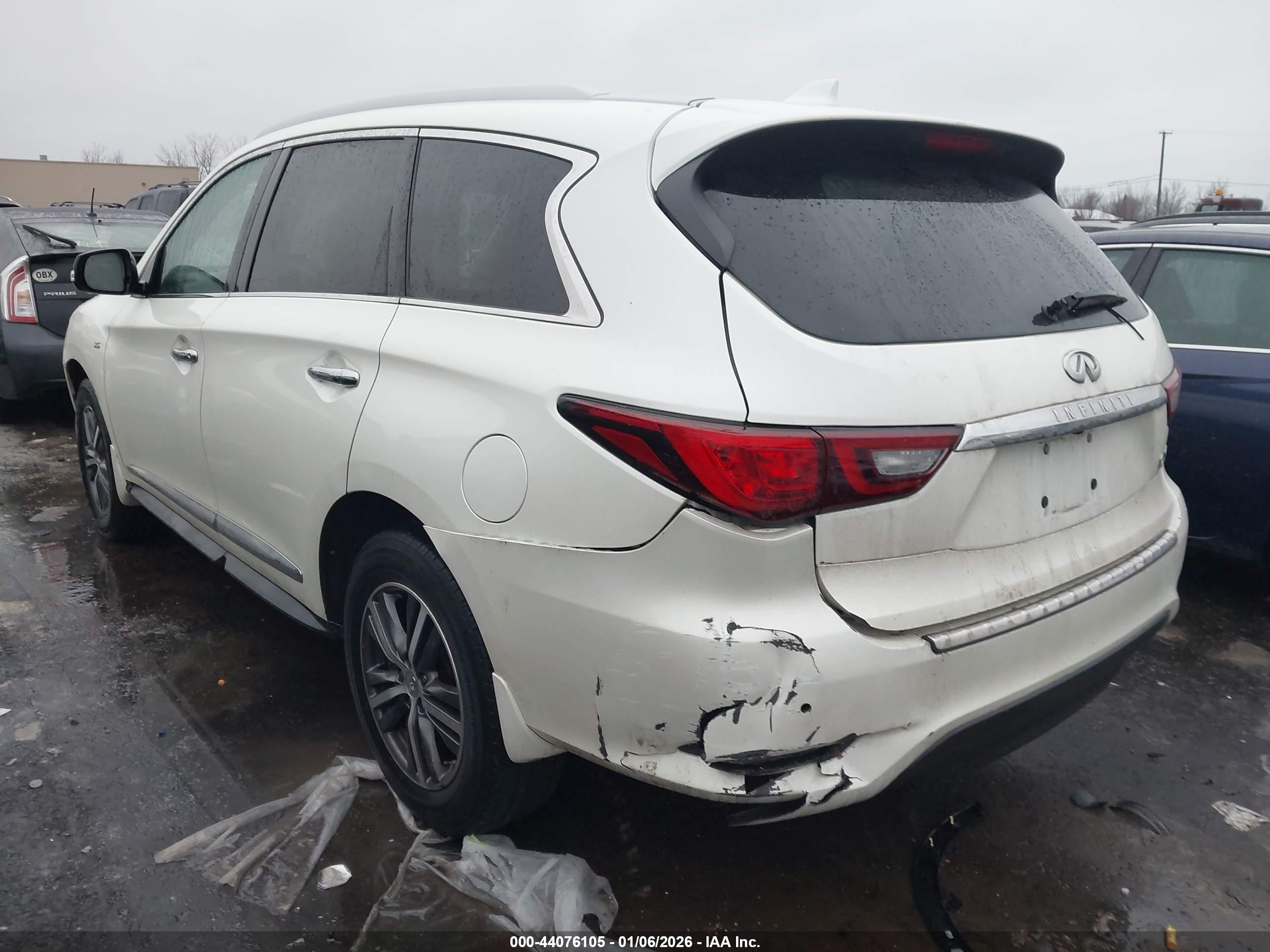INFINITI QX60 image 3