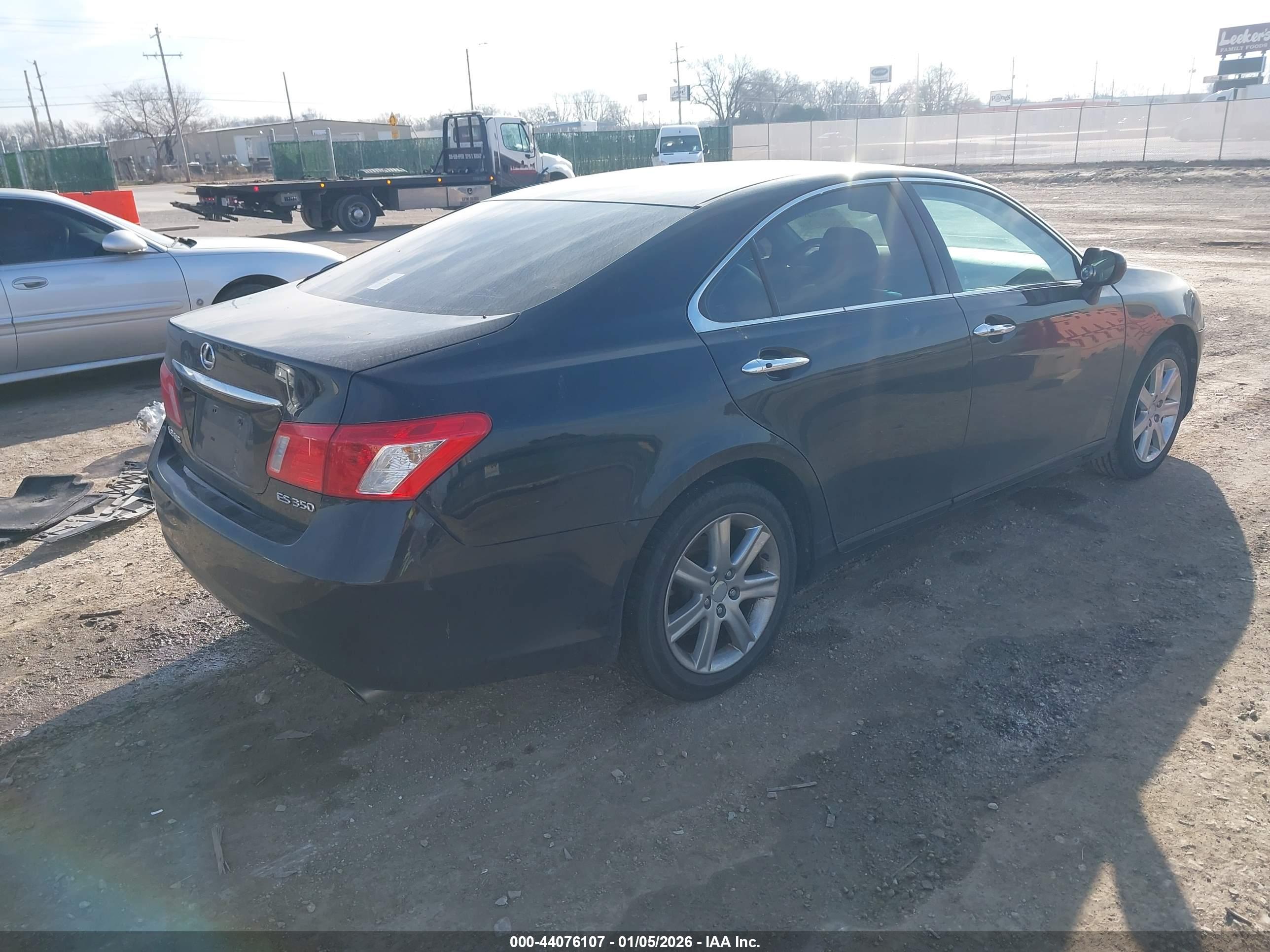LEXUS ES image 4