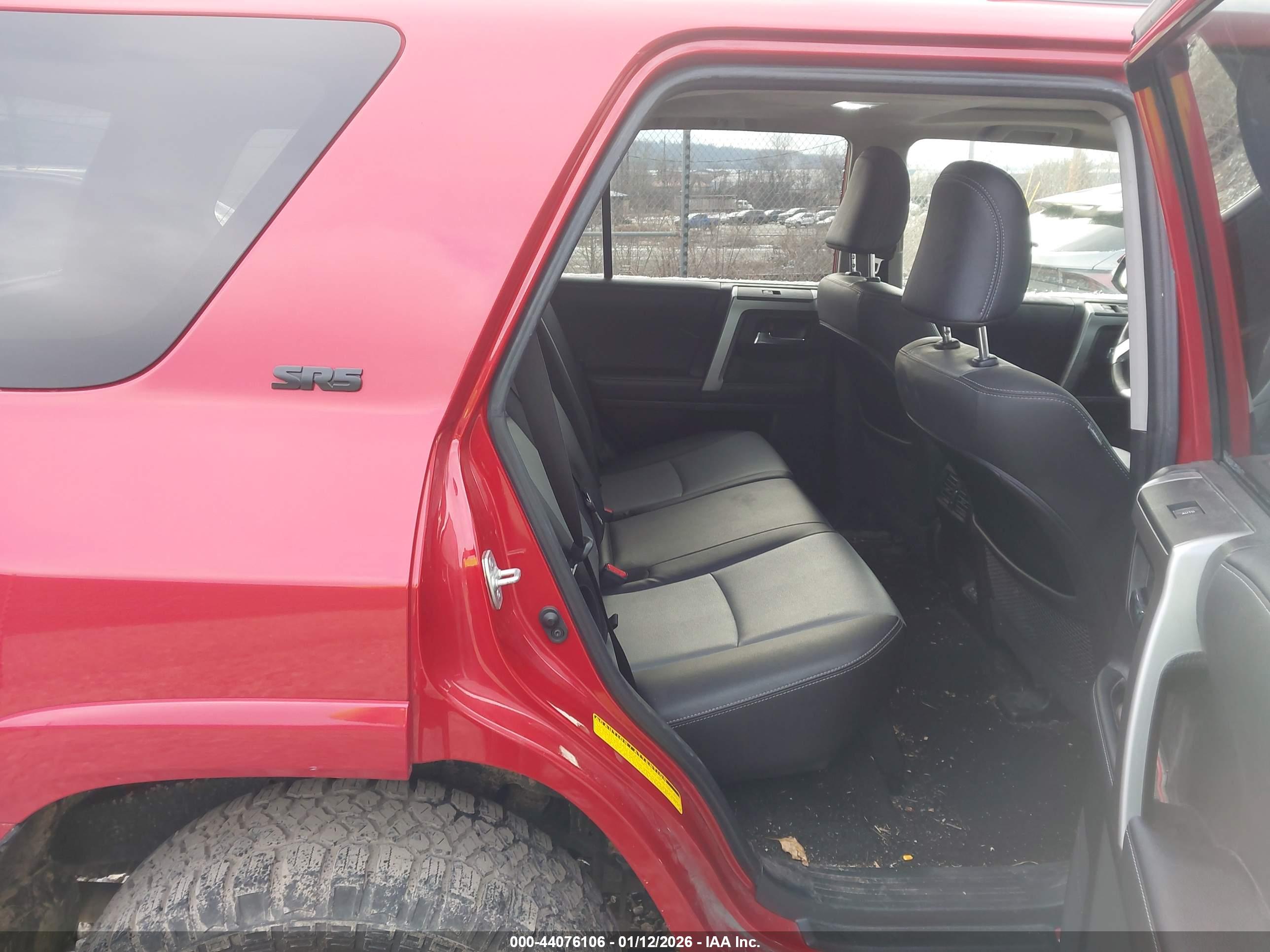 TOYOTA 4RUNNER image 8