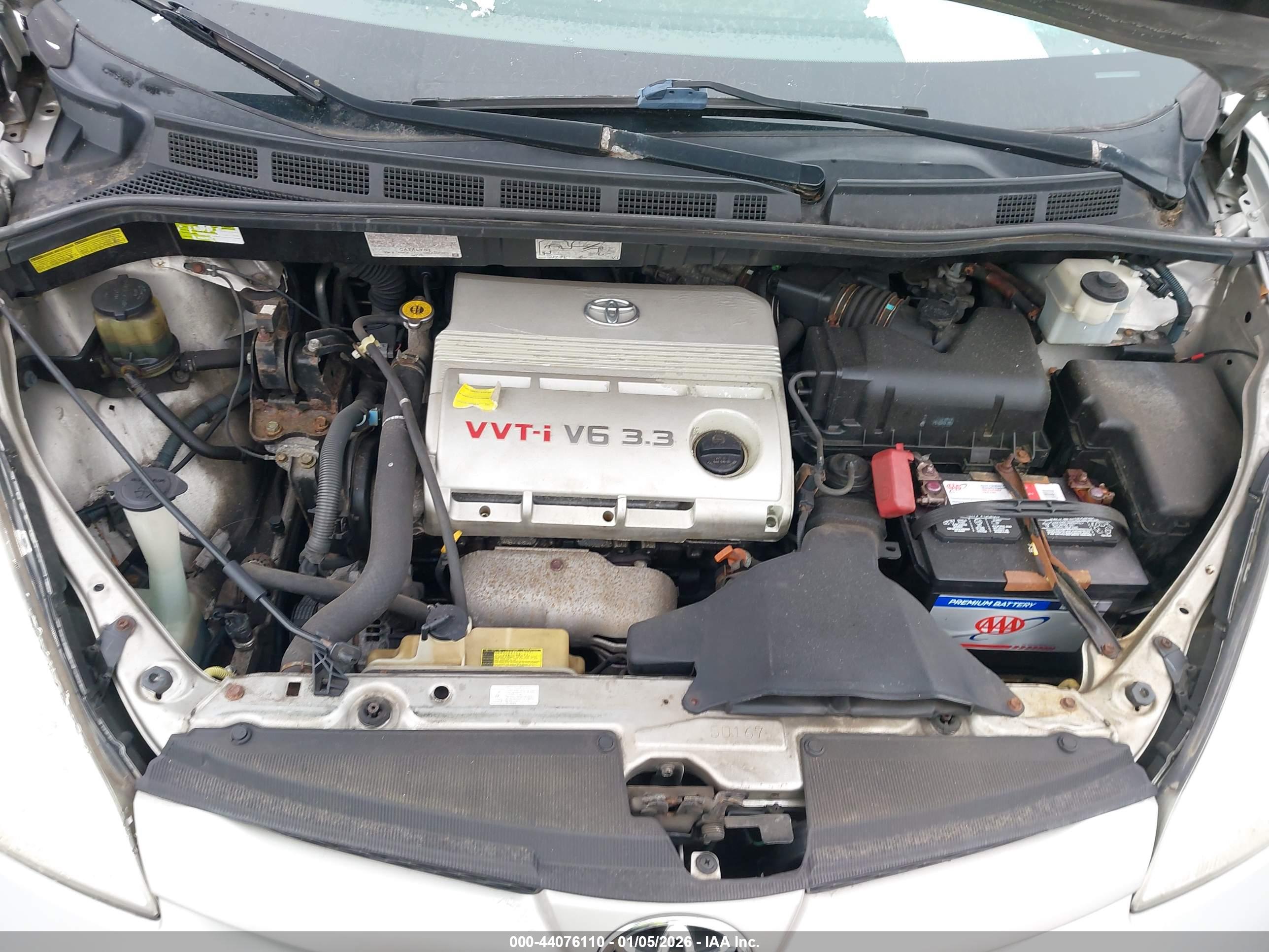 TOYOTA SIENNA image 10