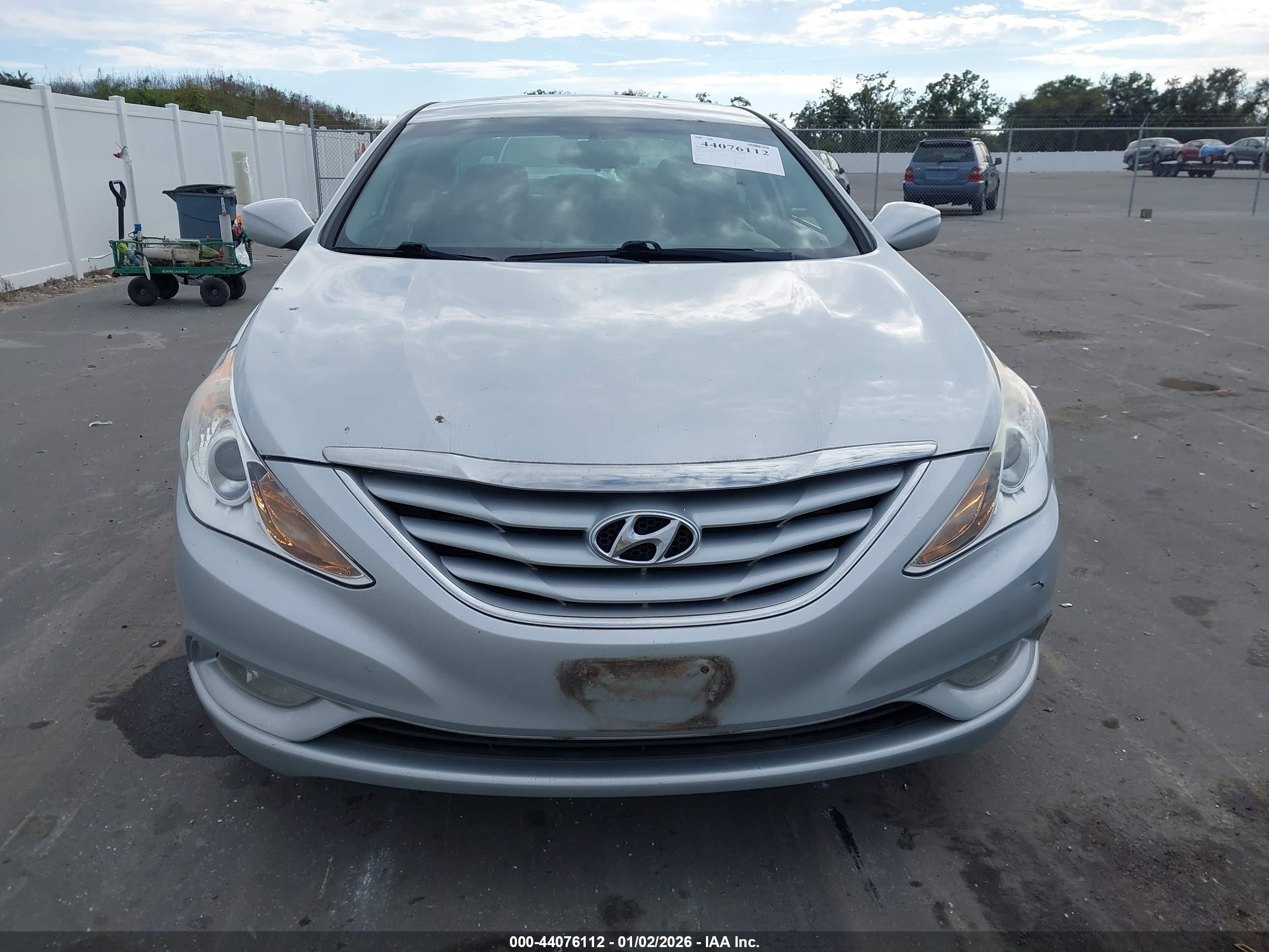 HYUNDAI SONATA image 6