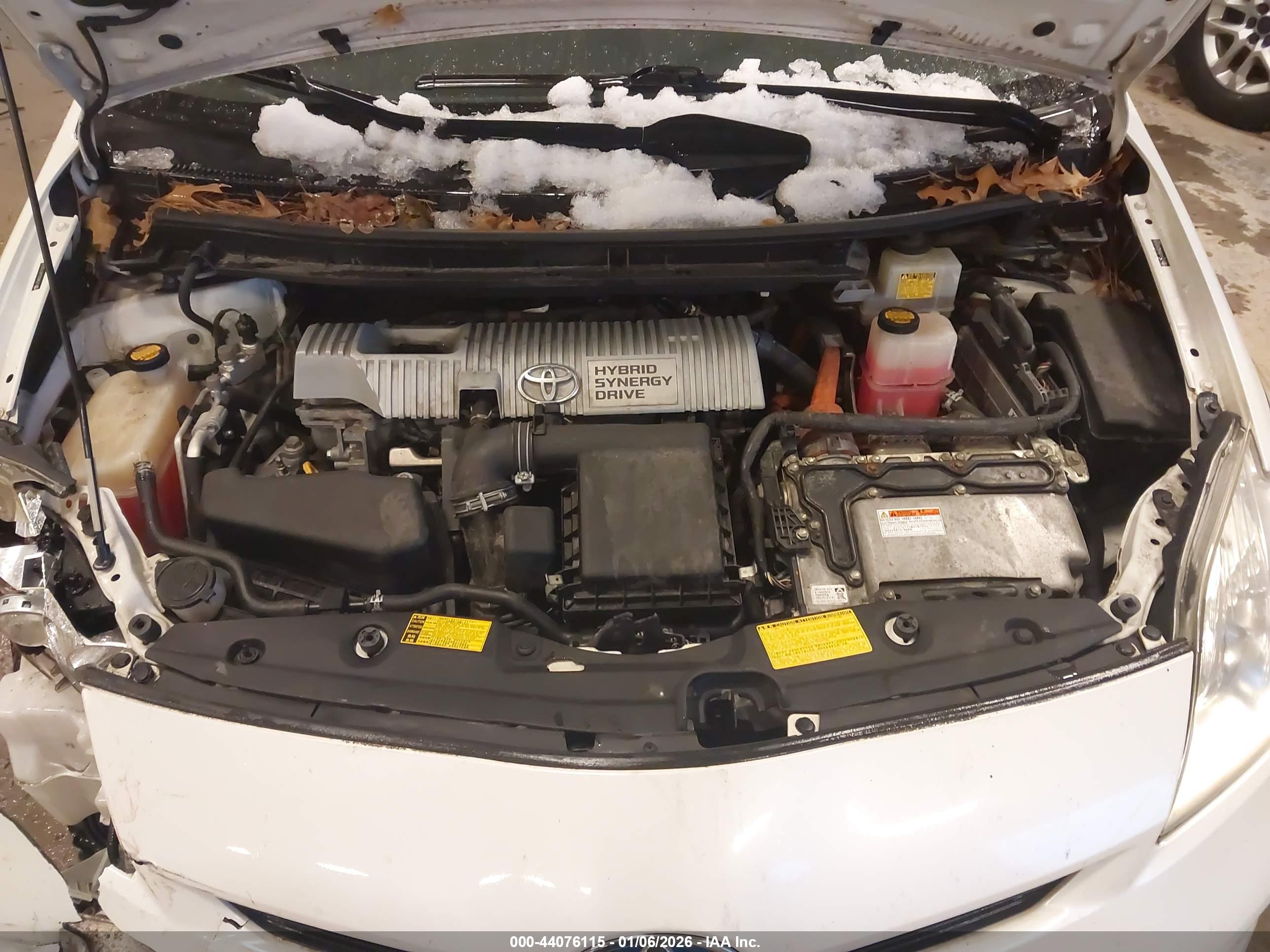 TOYOTA PRIUS image 10
