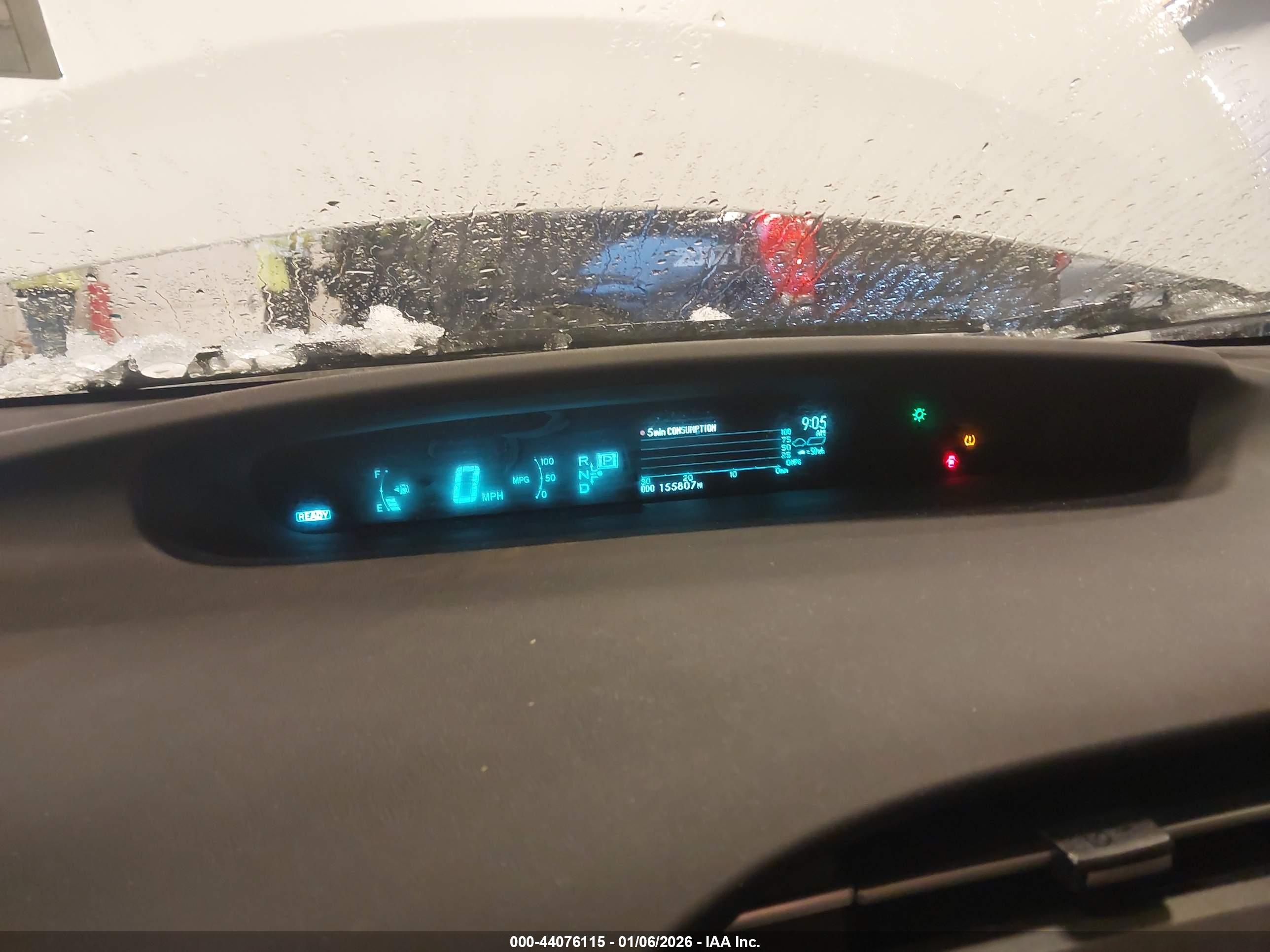 TOYOTA PRIUS image 7