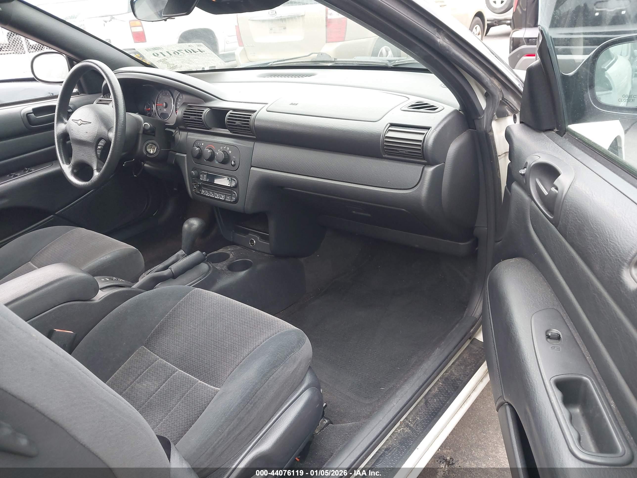 CHRYSLER SEBRING image 5