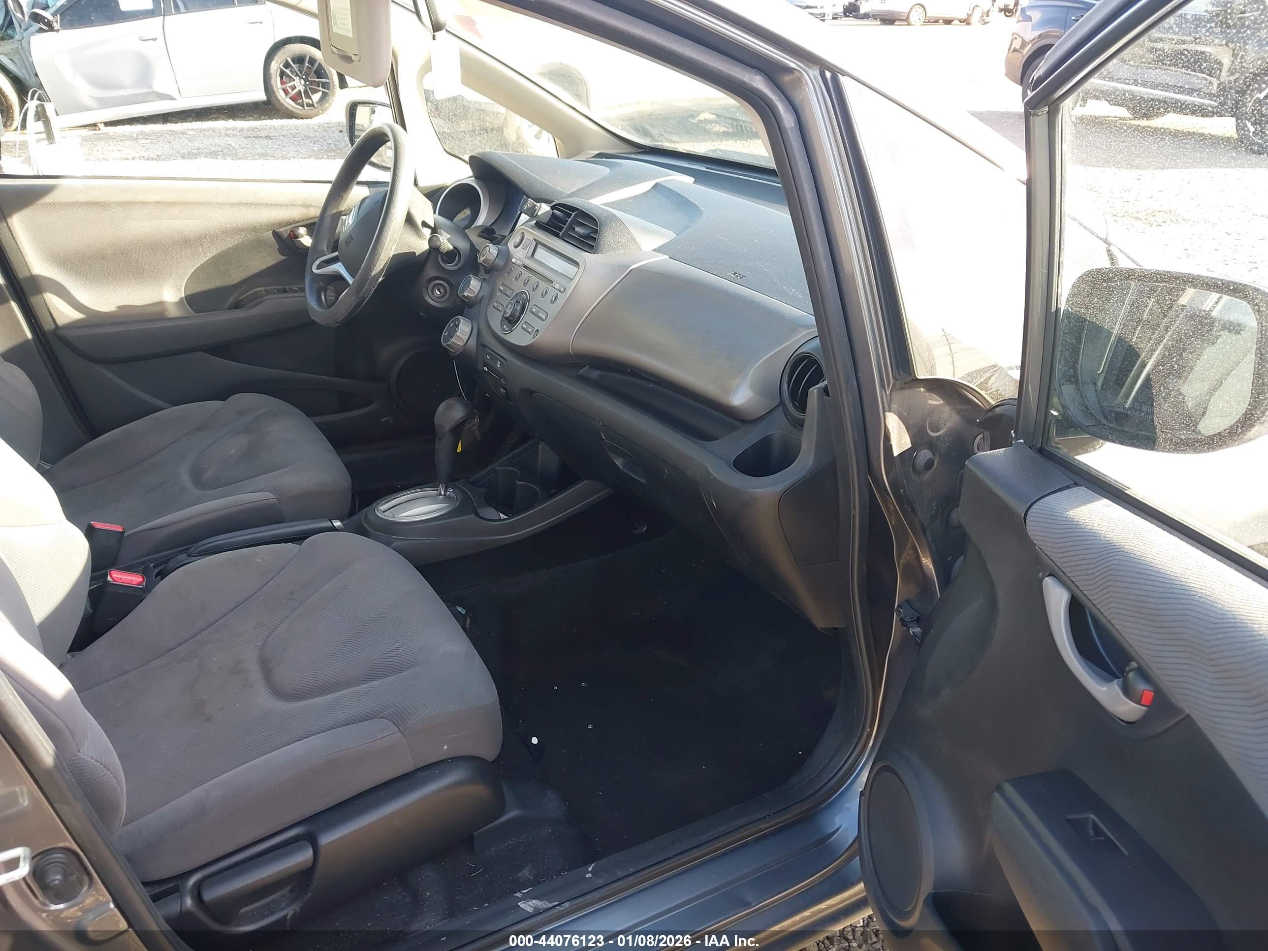HONDA FIT image 5