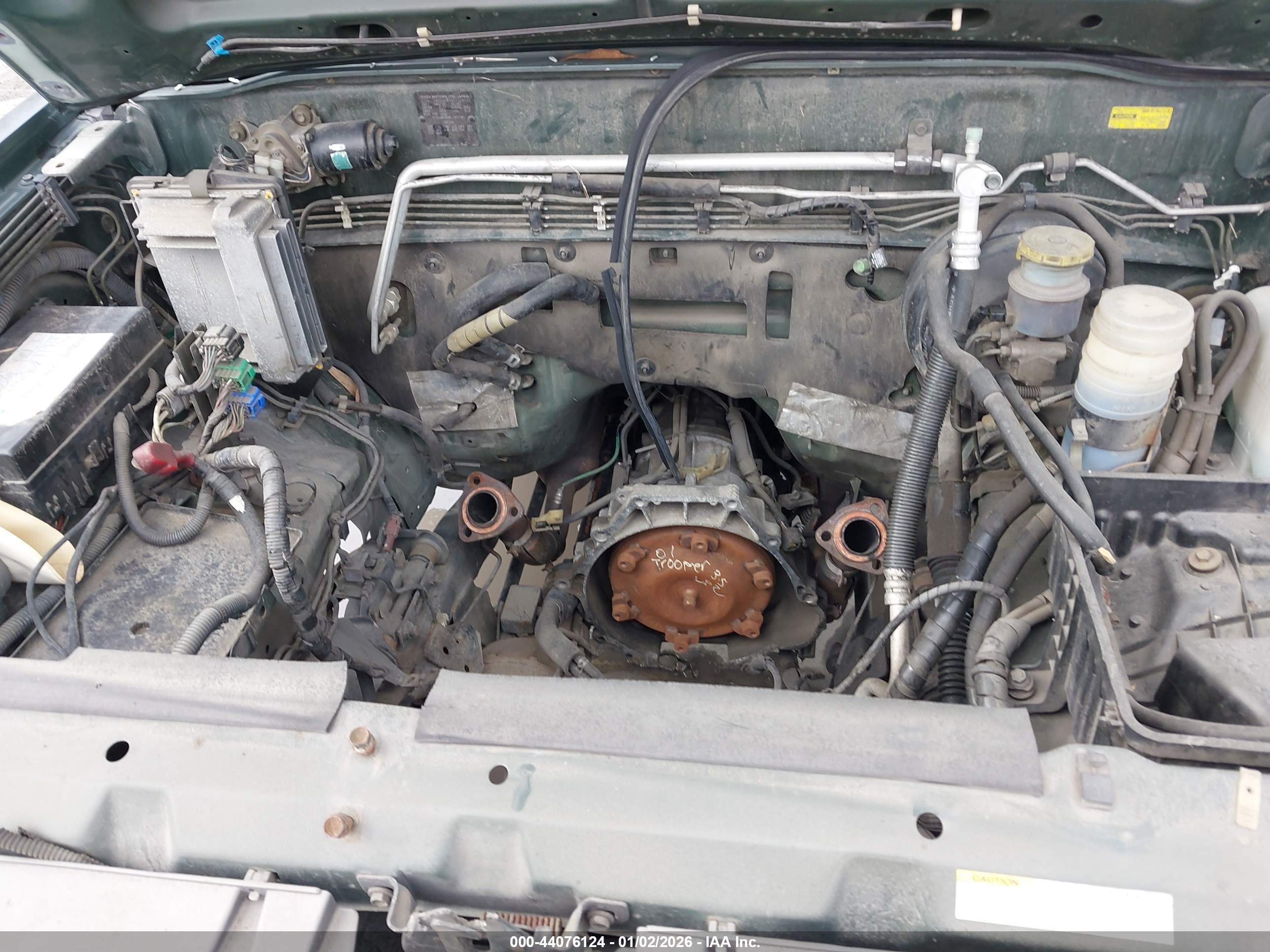 ISUZU TROOPER image 10