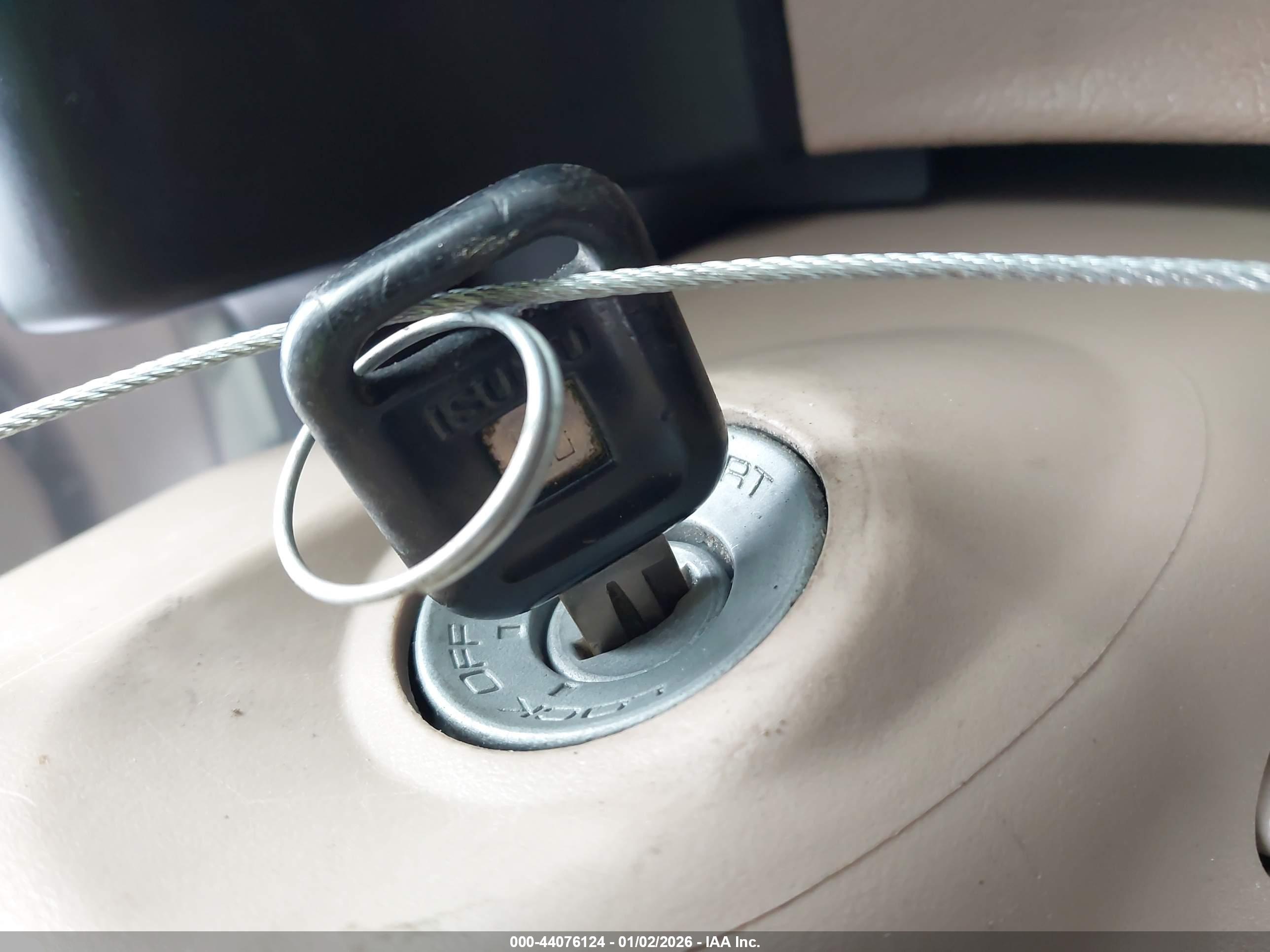 ISUZU TROOPER image 11
